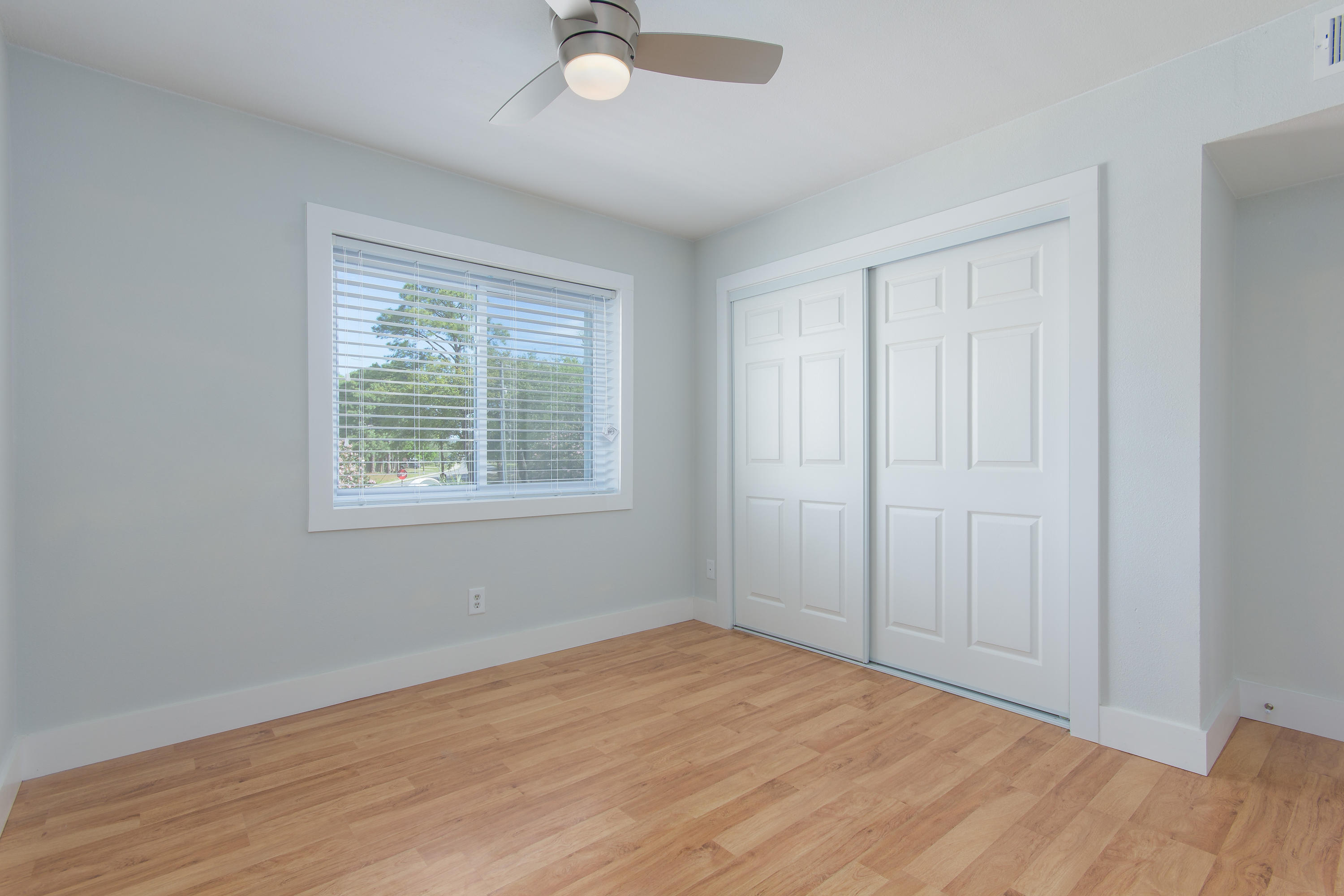 FINISTERRA CONDO - Residential