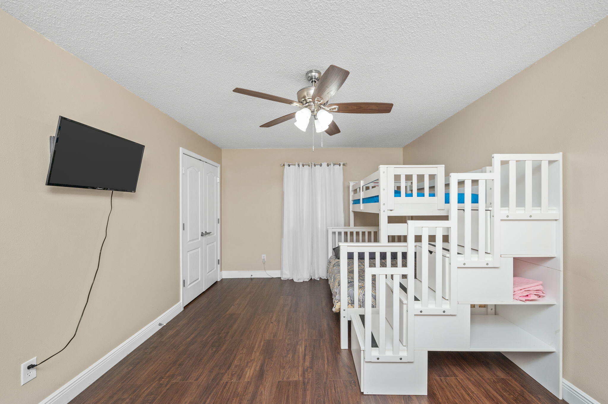FOX VALLEY PH I LOT 1 BLK P - Residential