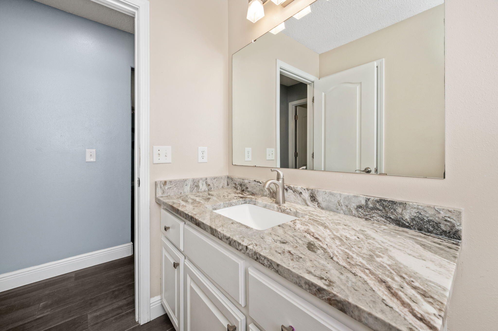 FOX VALLEY PH I LOT 1 BLK P - Residential
