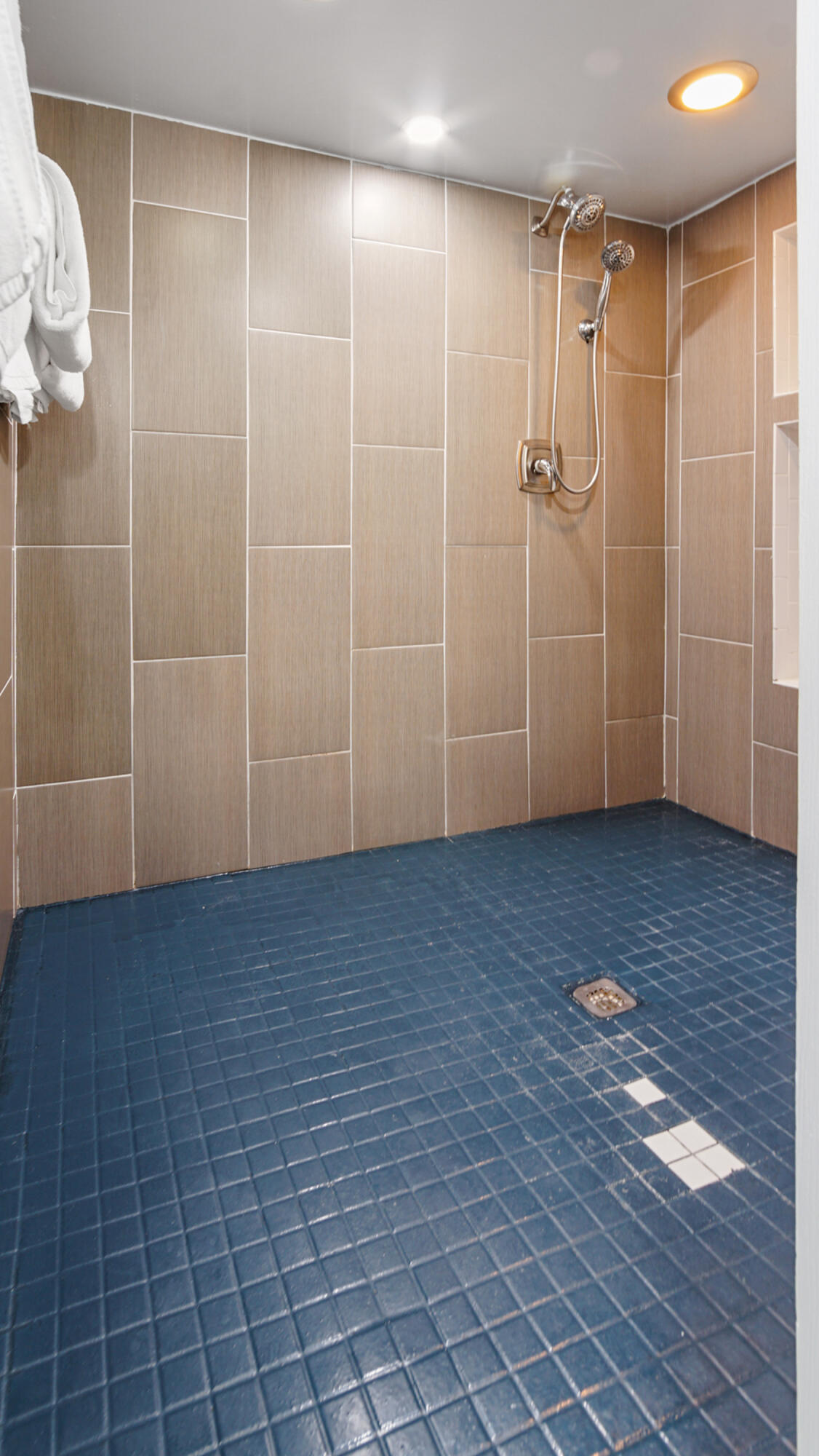 AQUAVISTA CONDO - Residential