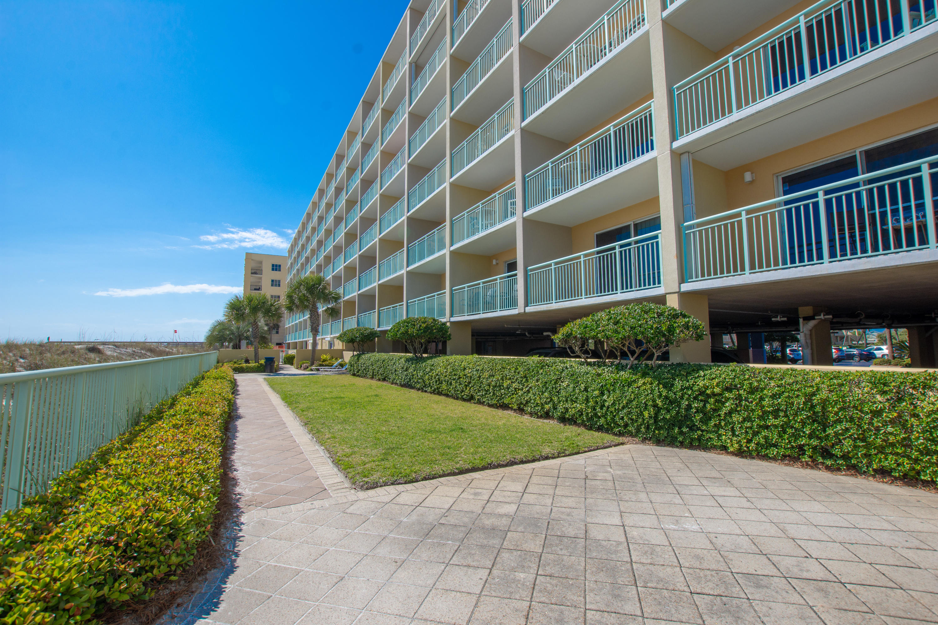 PELICAN ISLE - Residential