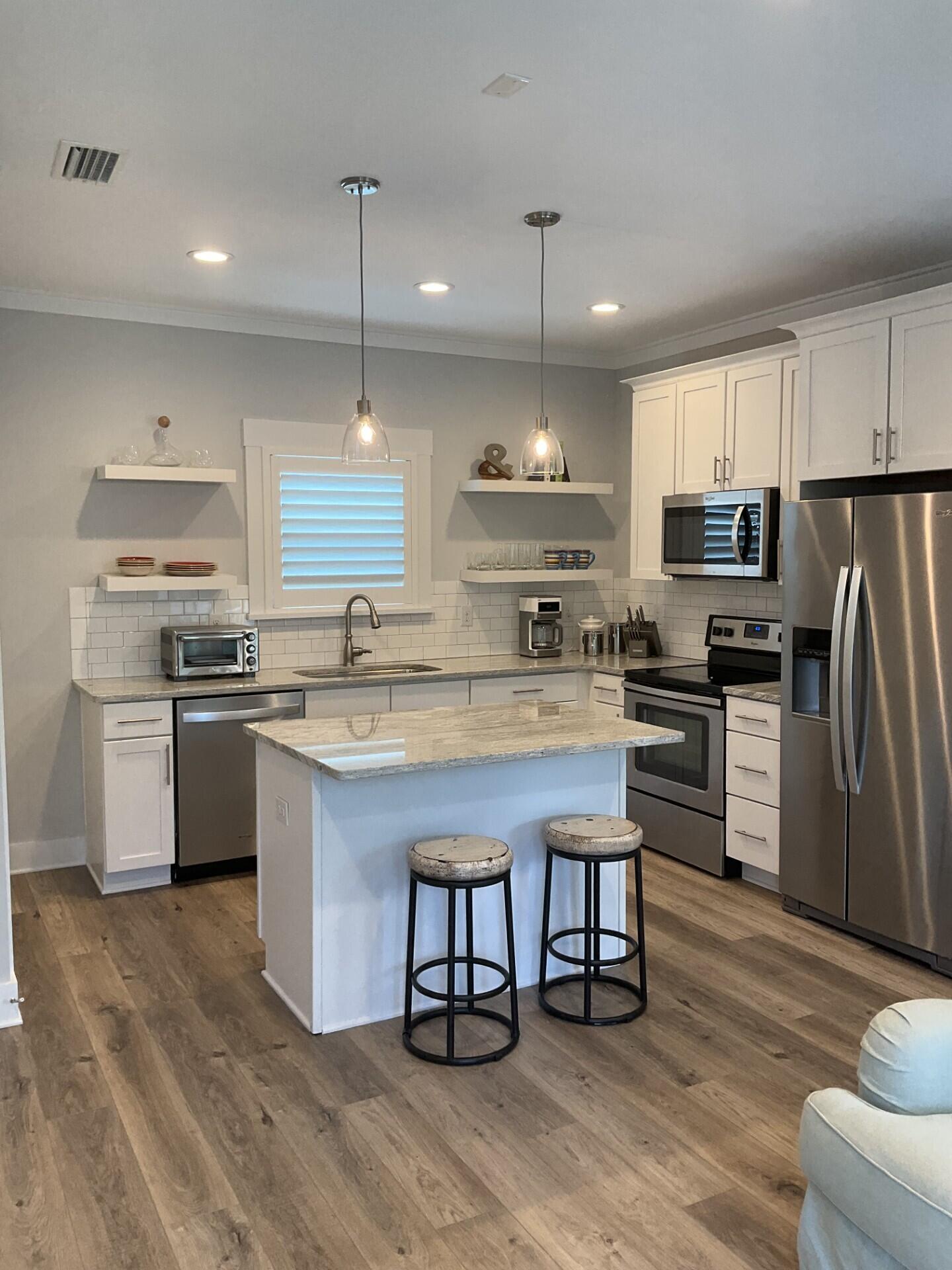 GRAYTON BAYOU - Residential Lease