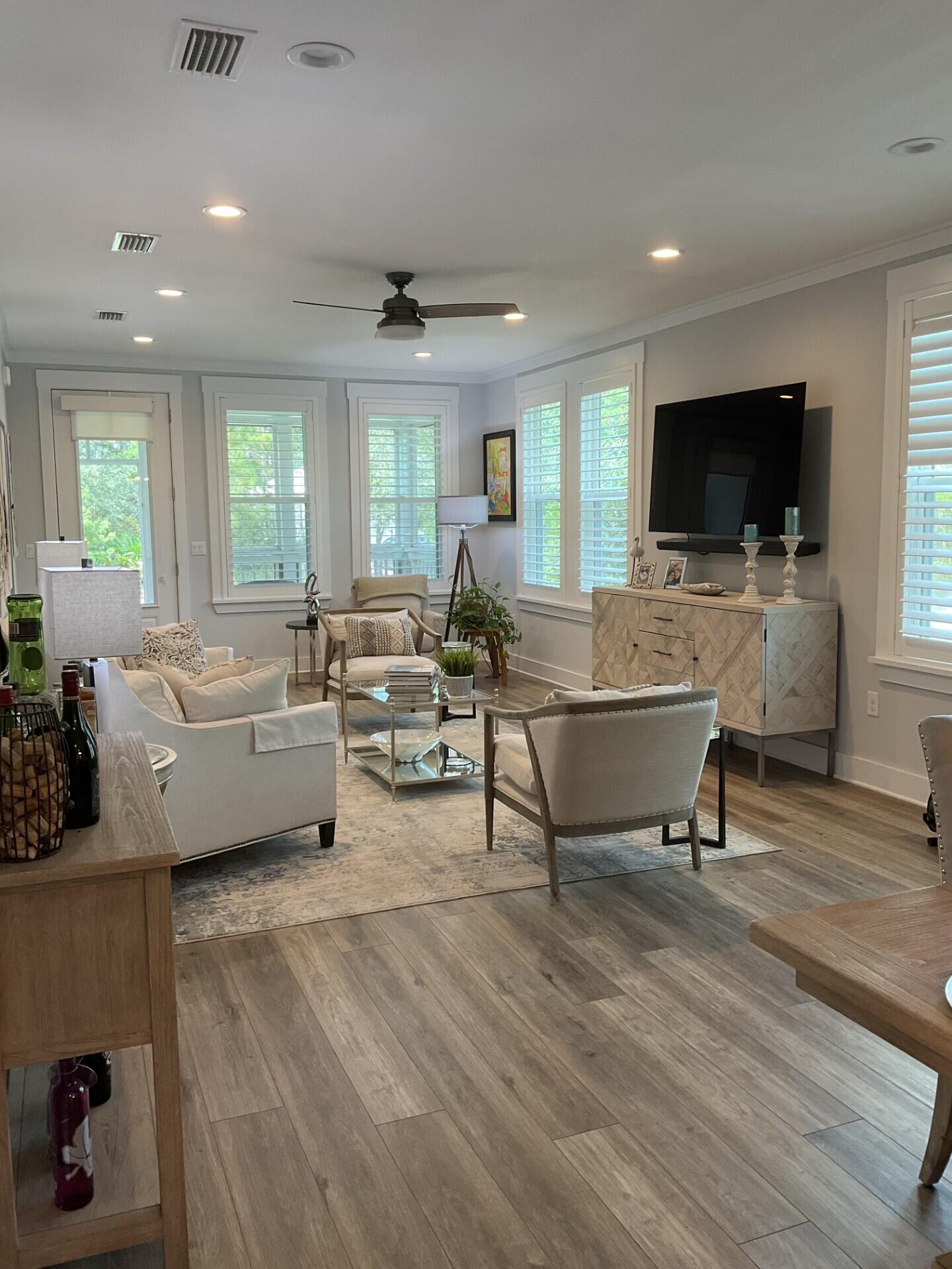 GRAYTON BAYOU - Residential Lease
