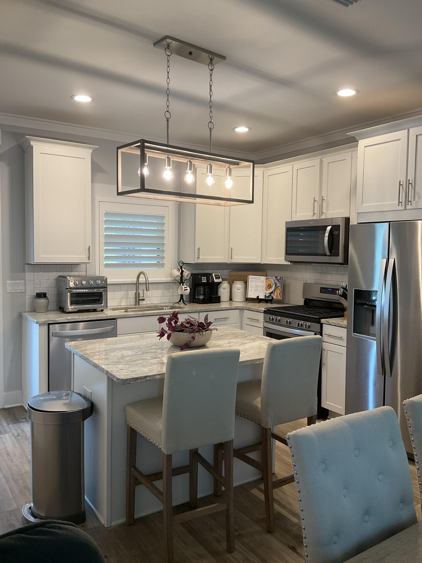 GRAYTON BAYOU - Residential Lease