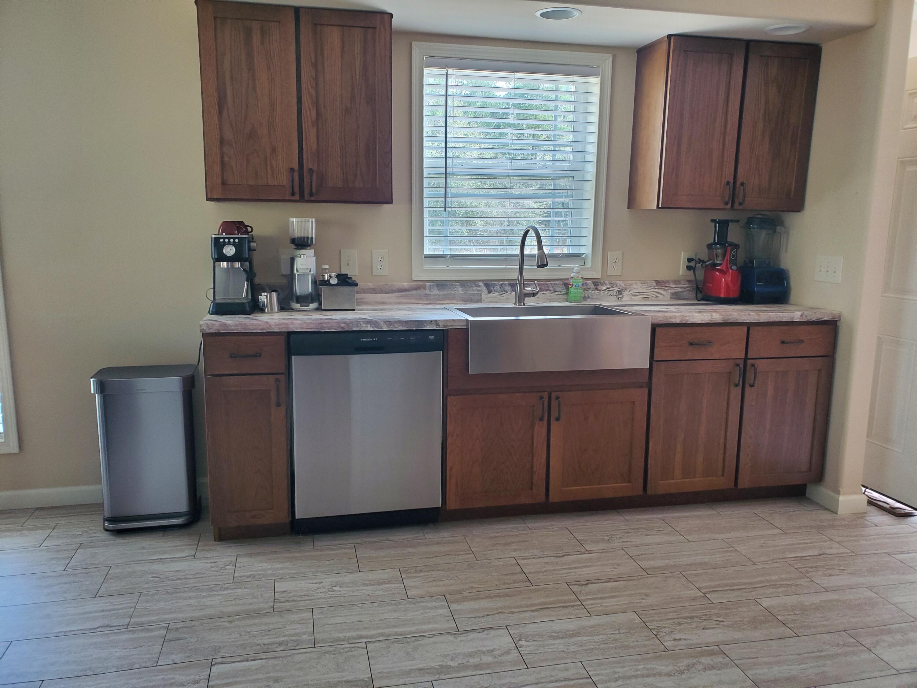 Juniper Lake estates unit 6 of Oakwood Hills S/D - Residential