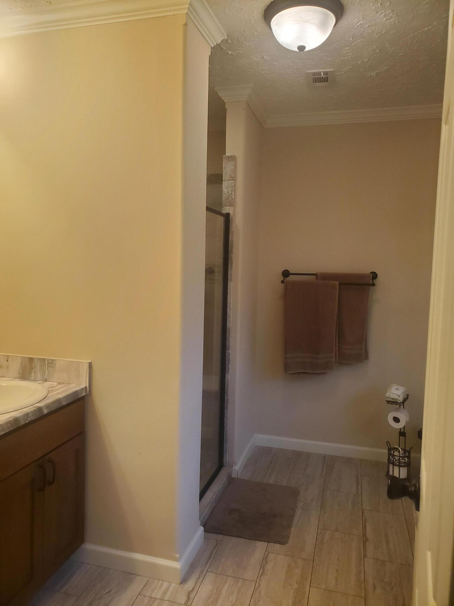 Juniper Lake estates unit 6 of Oakwood Hills S/D - Residential