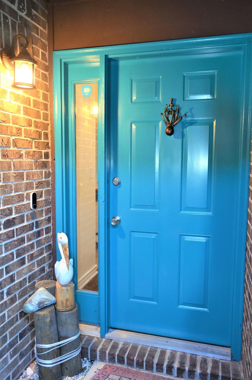 Multiple offers, asking for best and final by noon tomorrow. This beautiful town home boasts an affordable option in the well sought after Niceville area and the Hidden Cove Community on the water, close to Eglin. Excellent schools are everywhere. Military community with lots of beautiful trees on Tom's Bayou. This three bedroom two and a half bathroom unit has a master en suite downstairs, a beautiful fireplace, a Florida room and a screened in porch to relax on. The community boosts a swimming pool with a view of the Bayou, a community room that can be used for your parties and a community workout room as well. The modern updated features in this home are a must see. This home is in the quiet cul-de-sac at the end right across from the water and community private dock.