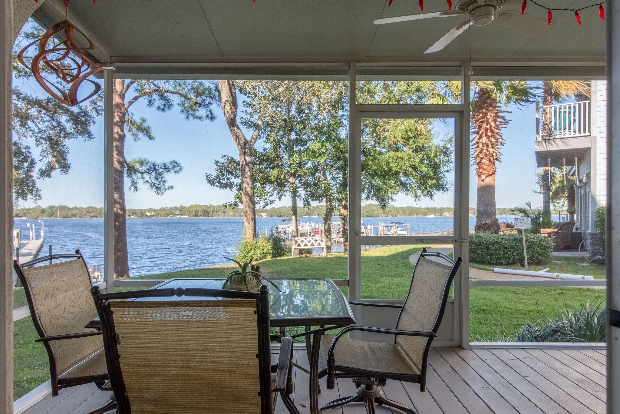 HIDDEN BAY VILLAGE - Residential