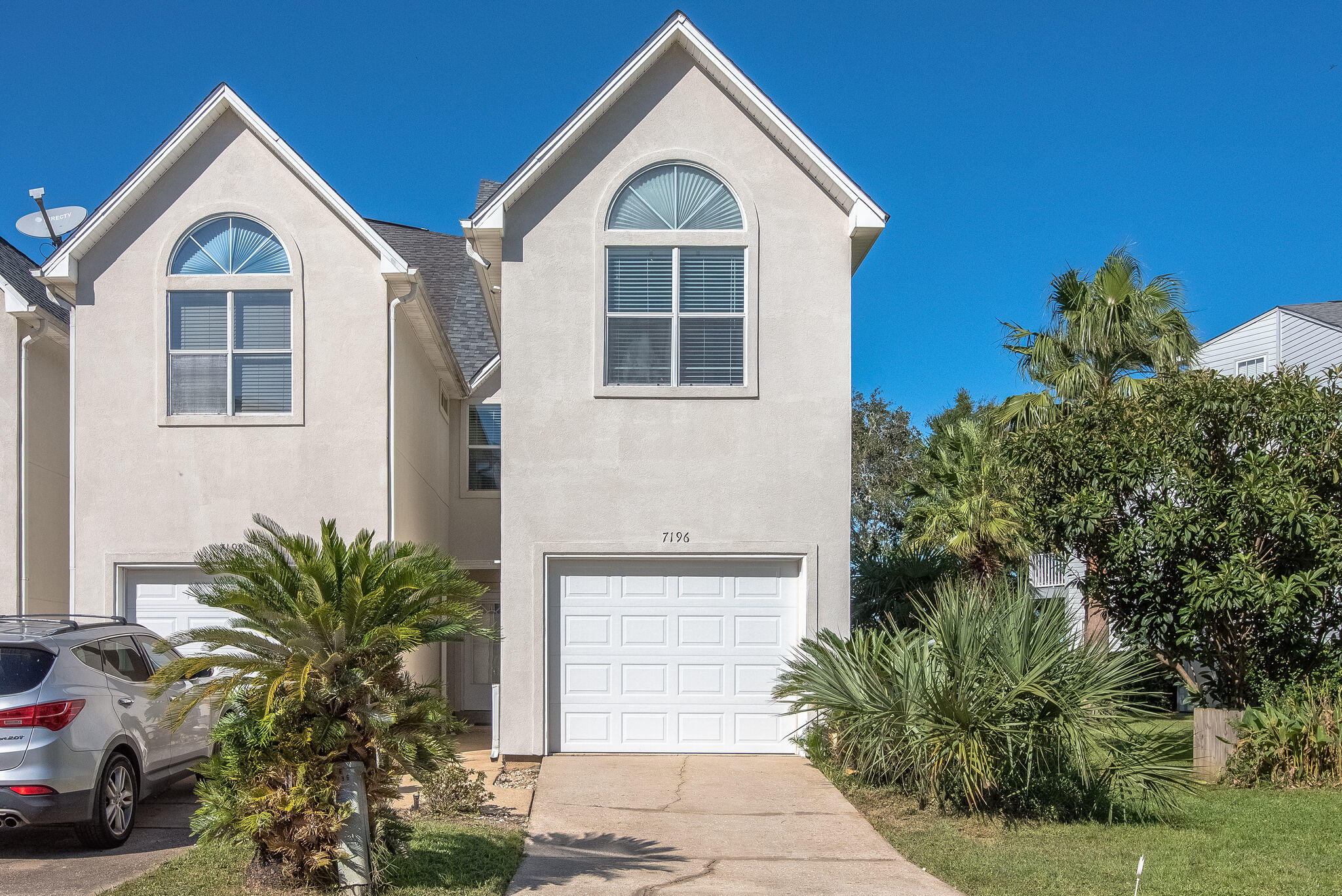 HIDDEN BAY VILLAGE - Residential