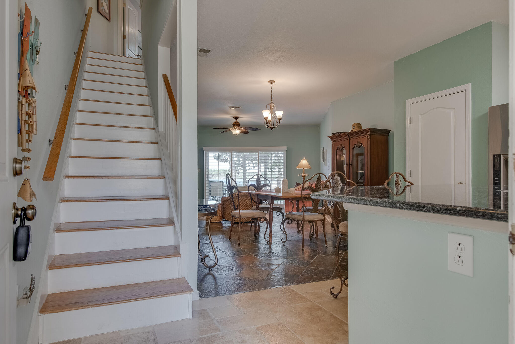 HIDDEN BAY VILLAGE - Residential