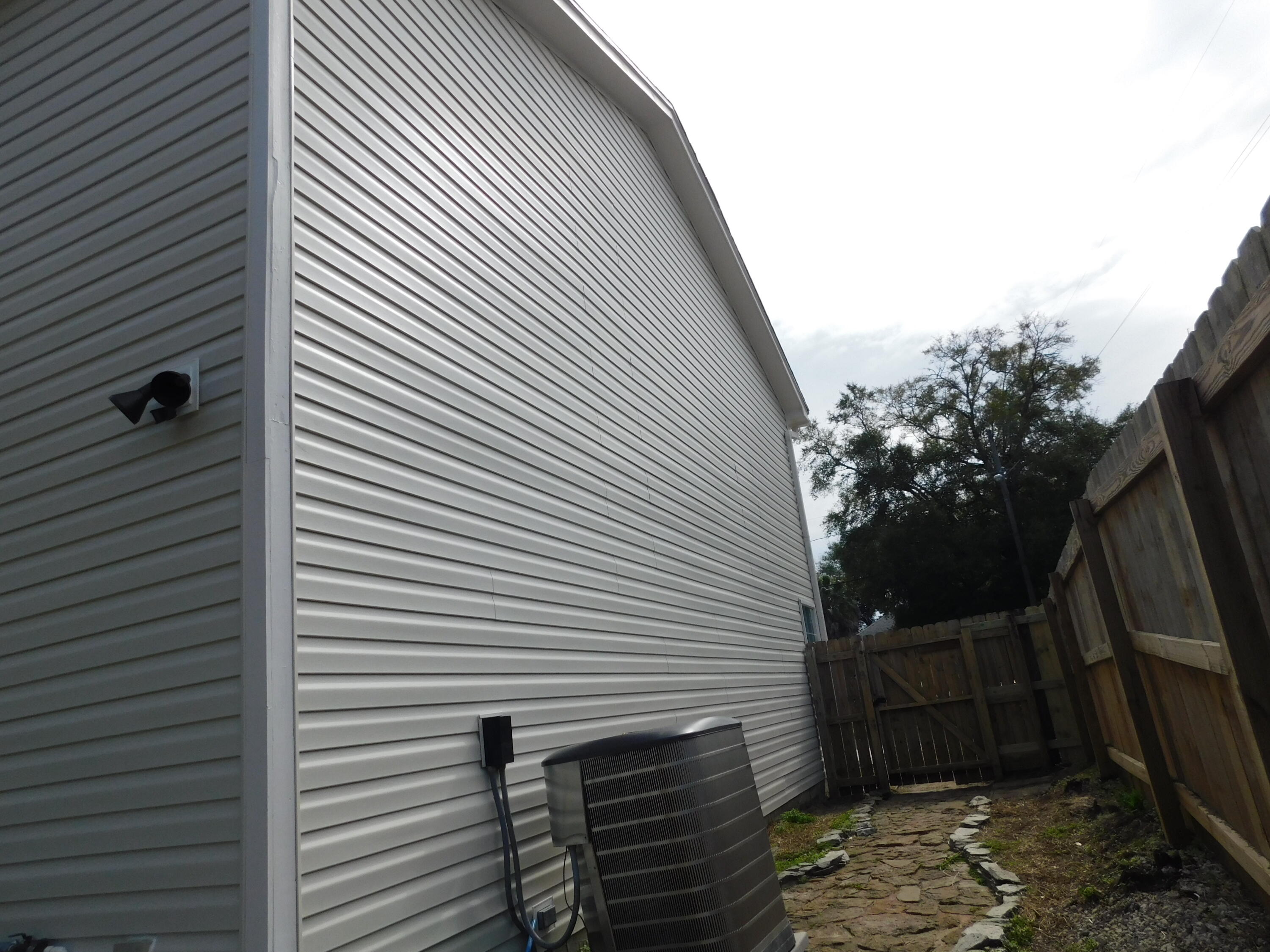 ALDEN WAY T/H - Residential