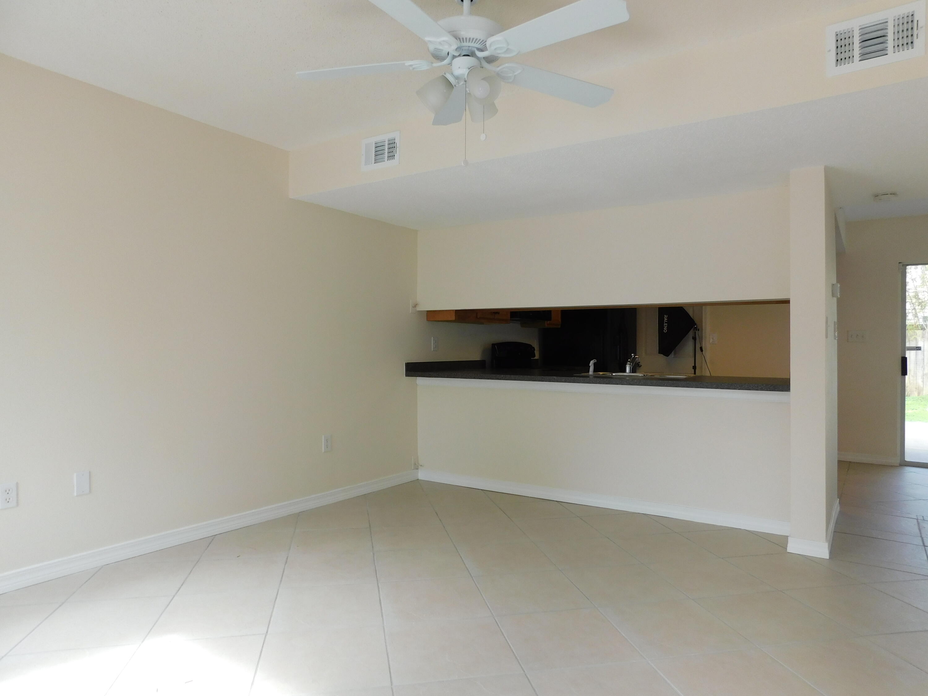 ALDEN WAY T/H - Residential