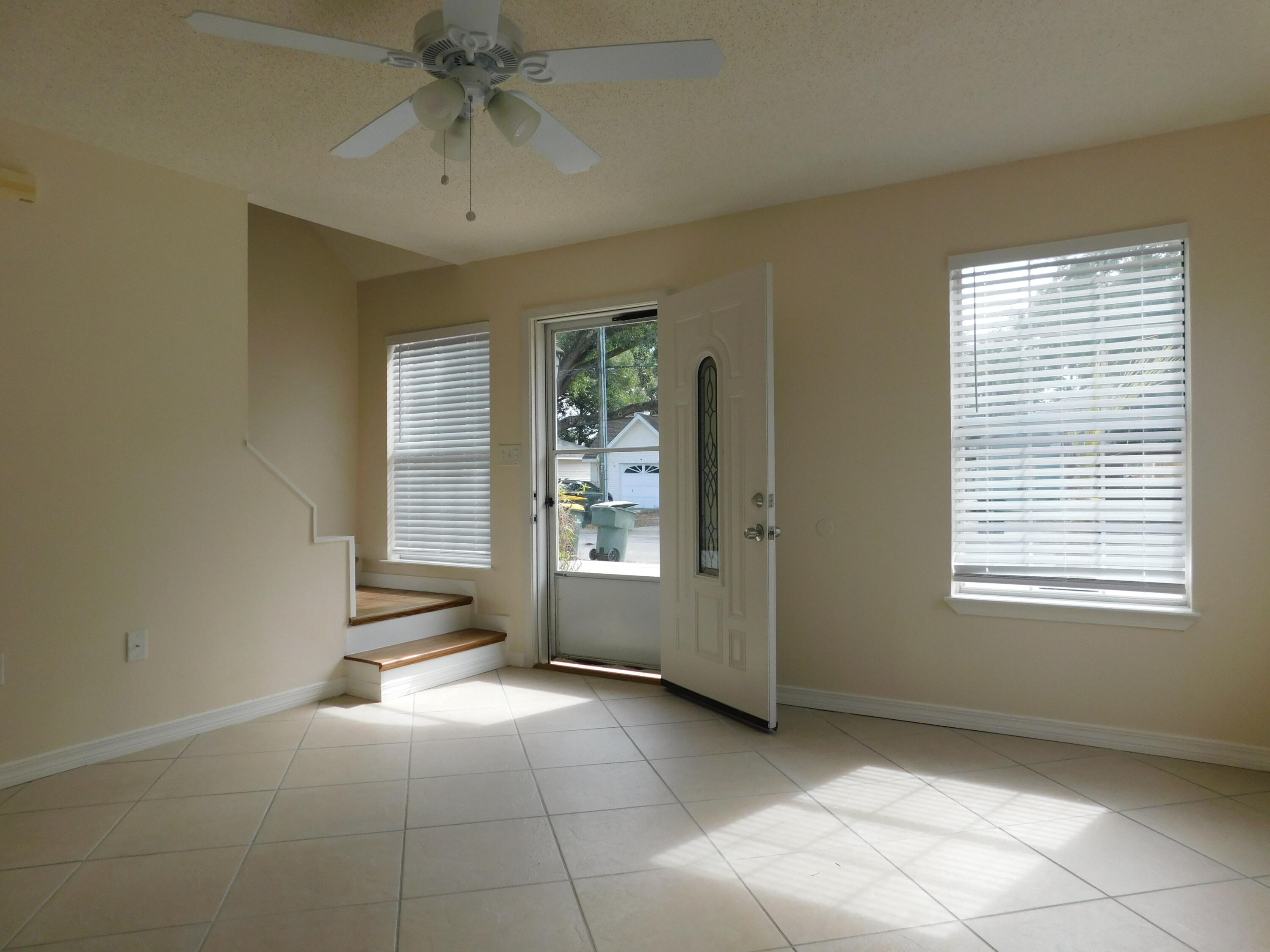 ALDEN WAY T/H - Residential
