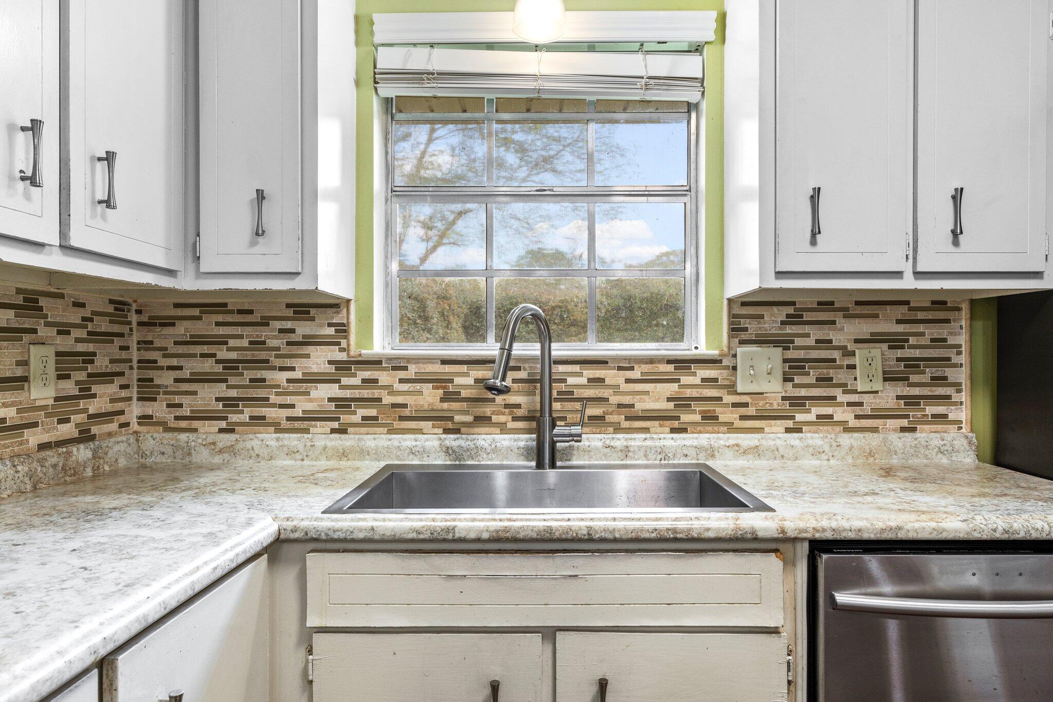 PALM ESTATES UNIT 3 - Residential