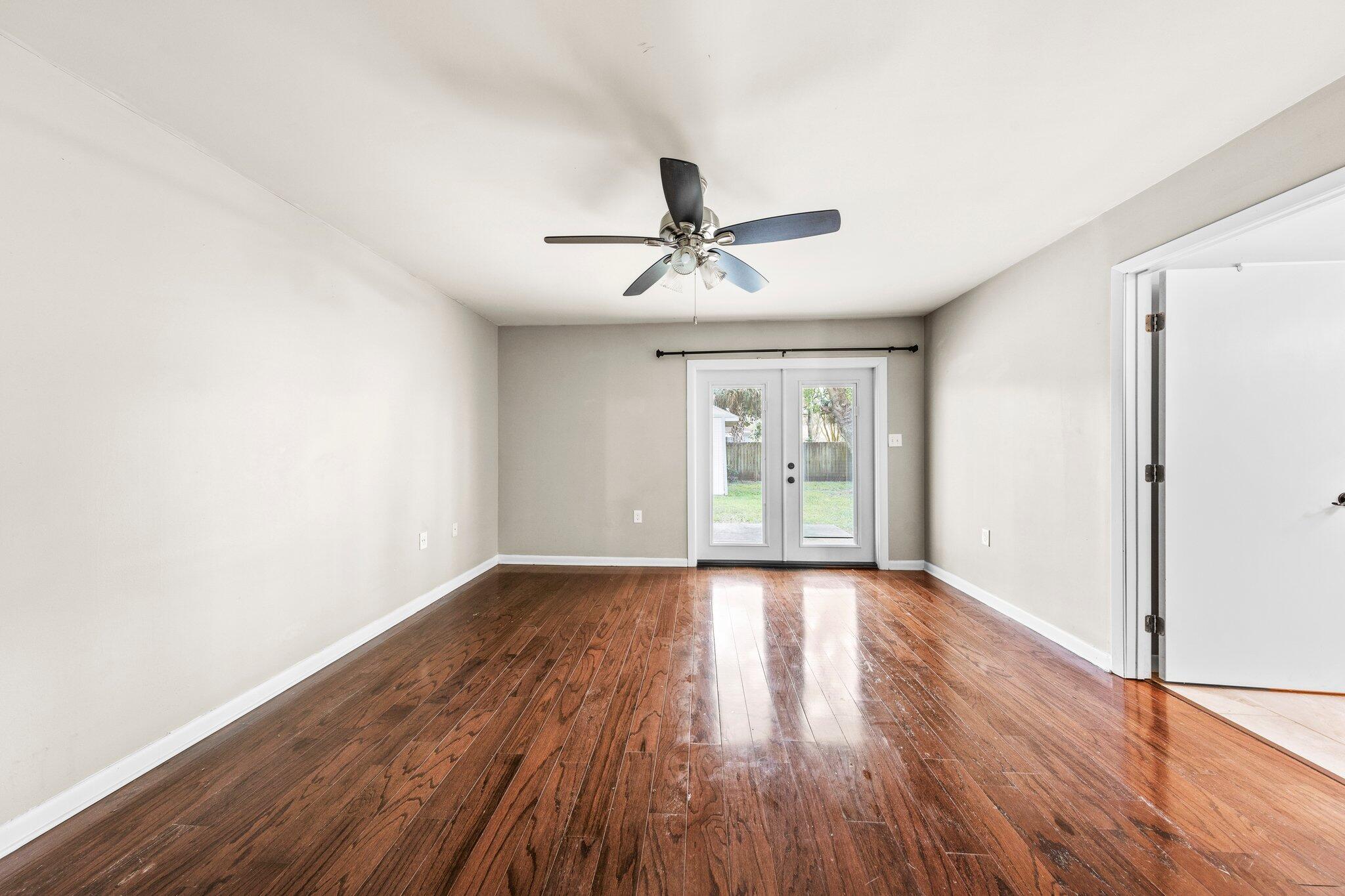 PALM ESTATES UNIT 3 - Residential