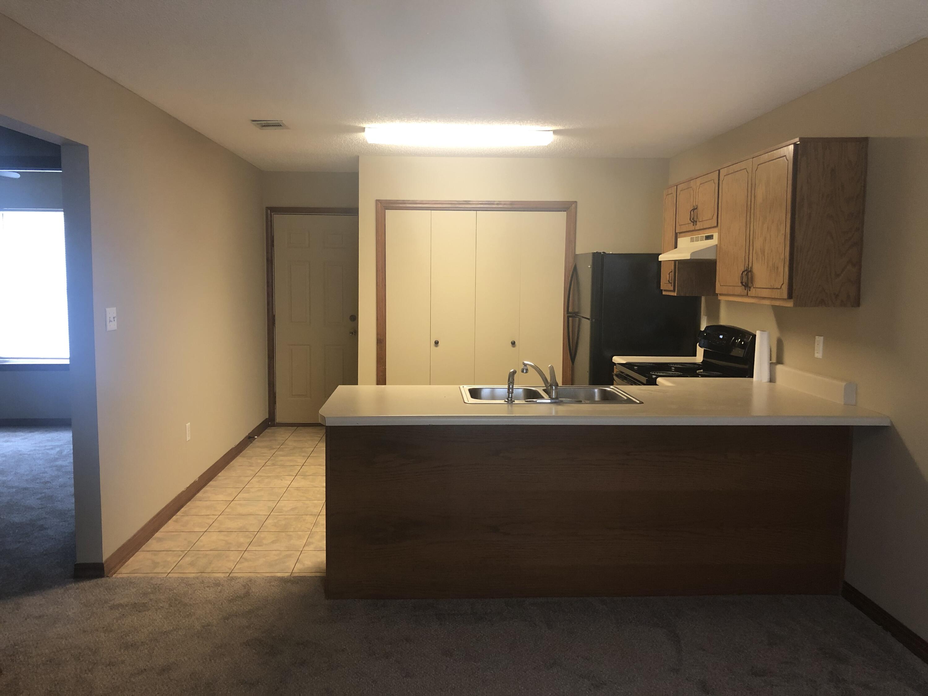 EDNEYS 2ND ADDN - Residential Lease