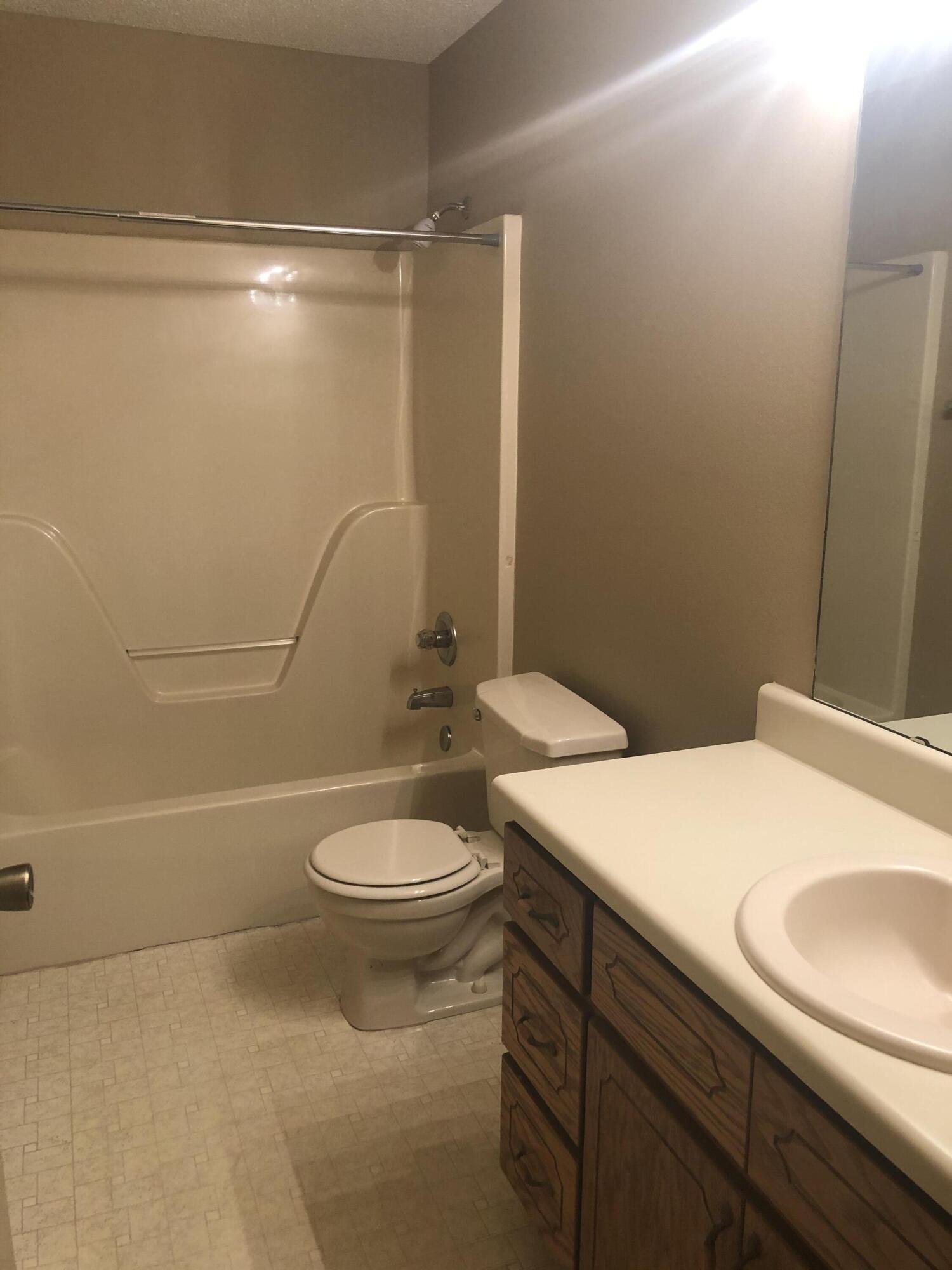 EDNEYS 2ND ADDN - Residential Lease