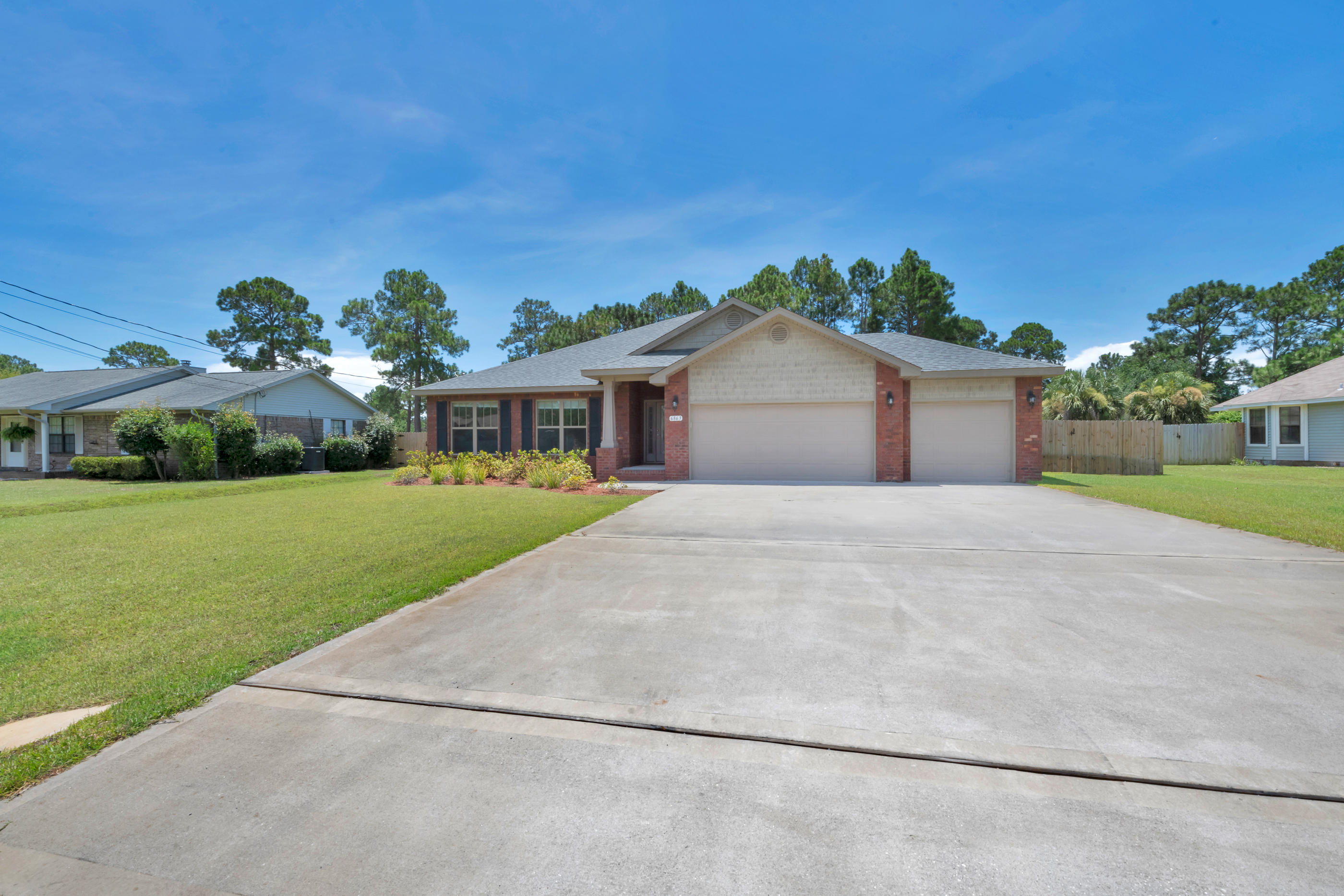 HOLLEY BY THE SEA - Residential