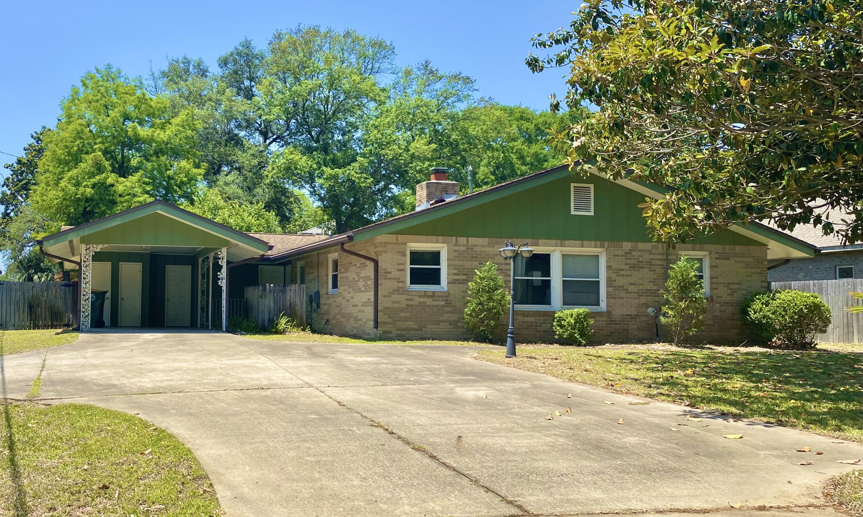 BAYOU POQUITO - Residential