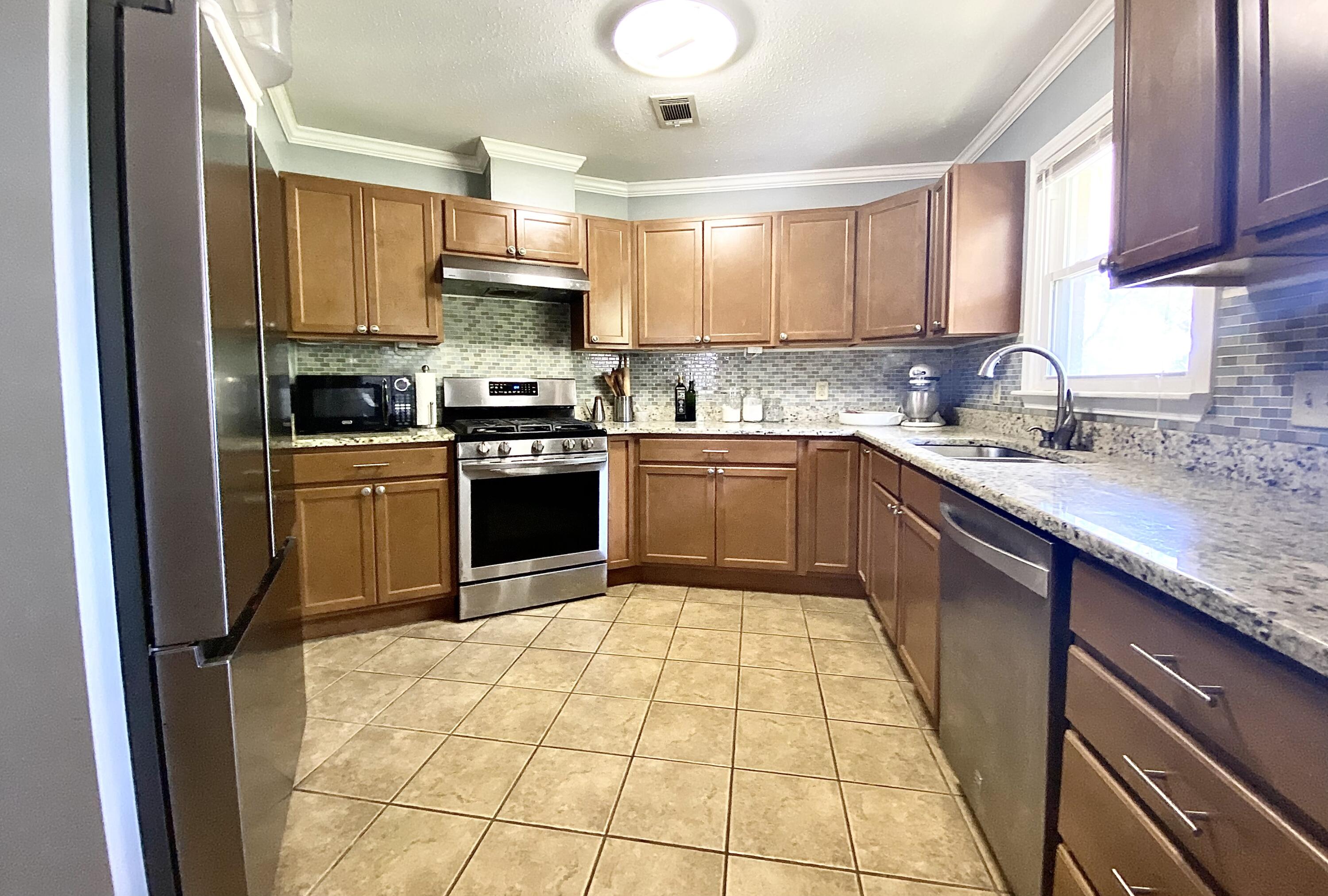 BAYOU POQUITO - Residential