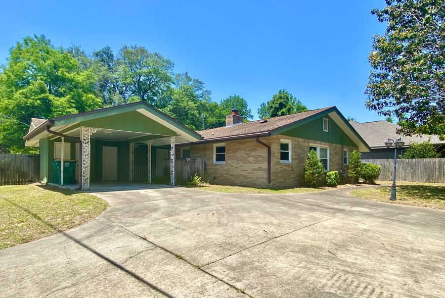 Welcome Home to Poquito Bayou! This Adorable Florida Cottage is a Must See! The home is just minutes away from the community boat launch, Less than 3 miles to Eglin AFB, 9 miles to Hurlburt Field, & 7.5 miles to our Beautiful Emerald Coast Beaches! Home features include 2 bedrooms/1.5 Bath PLUS A BONUS ROOM, Granite Counter tops, Stainless-Steel Appliances, Tile Flooring, Tiled Shower, Spacious Bedrooms, Gutters, Privacy fence, and much more! Call to schedule a showing today!