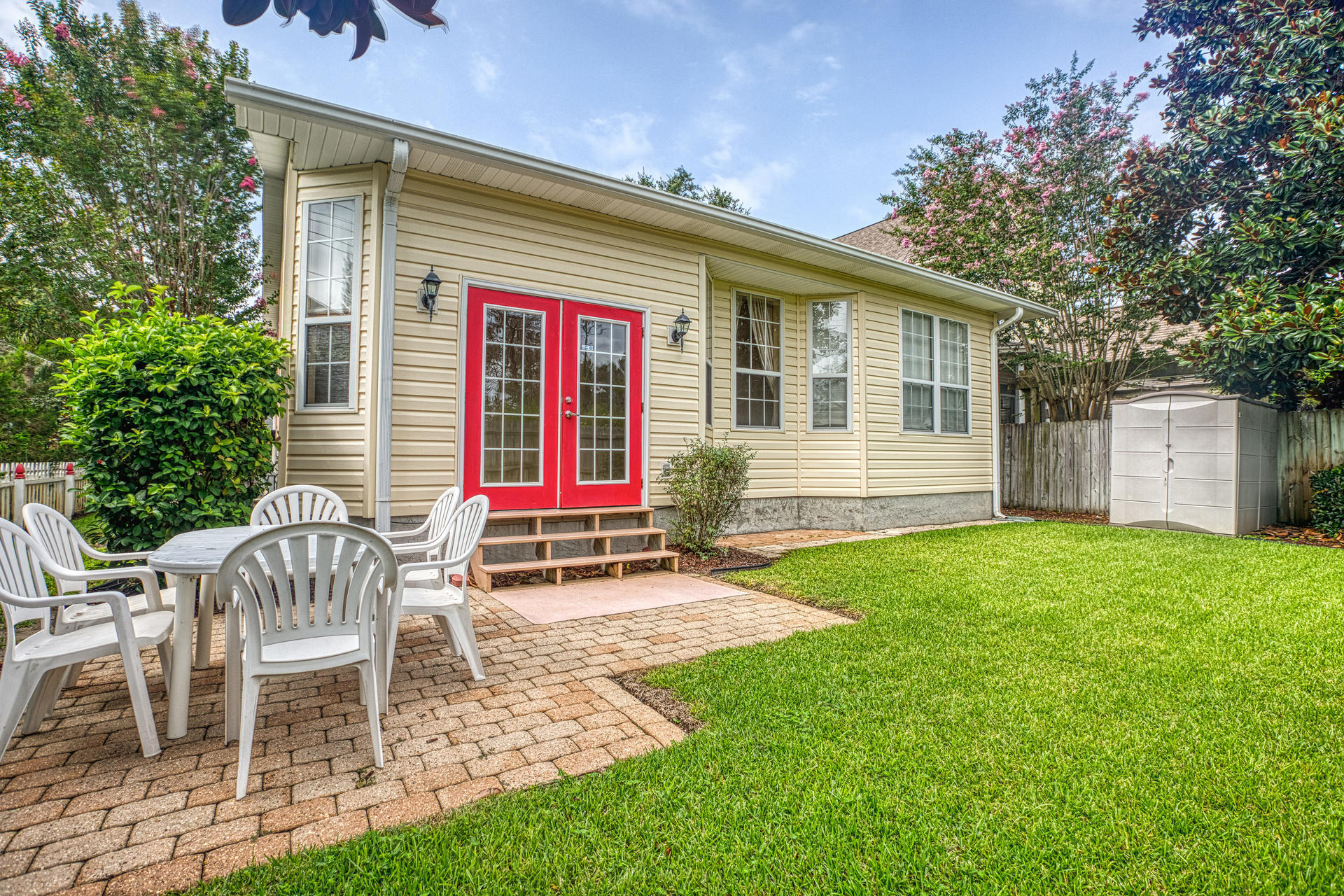 SOVEREIGN ISLE - Residential