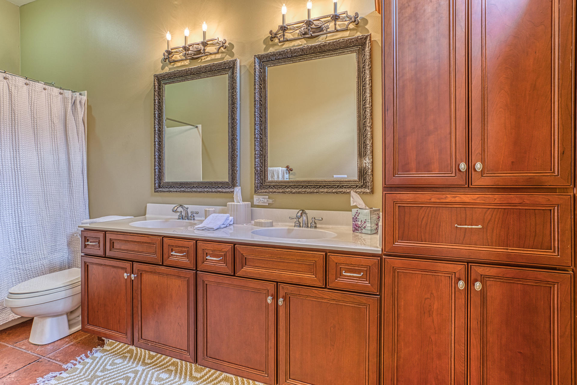 SOVEREIGN ISLE - Residential