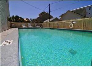 SILVER SANDS T/H - Residential