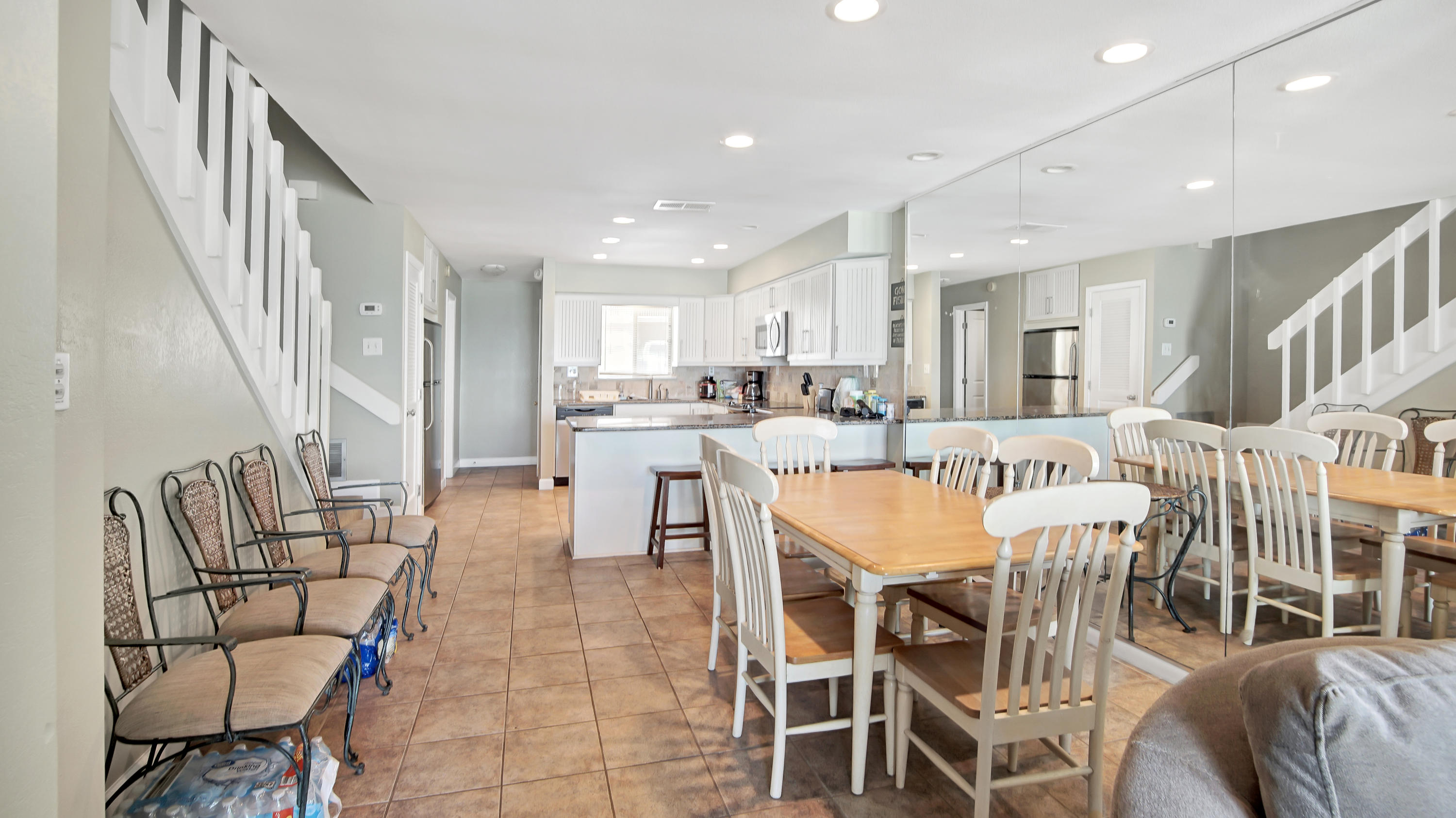 SILVER SANDS T/H - Residential