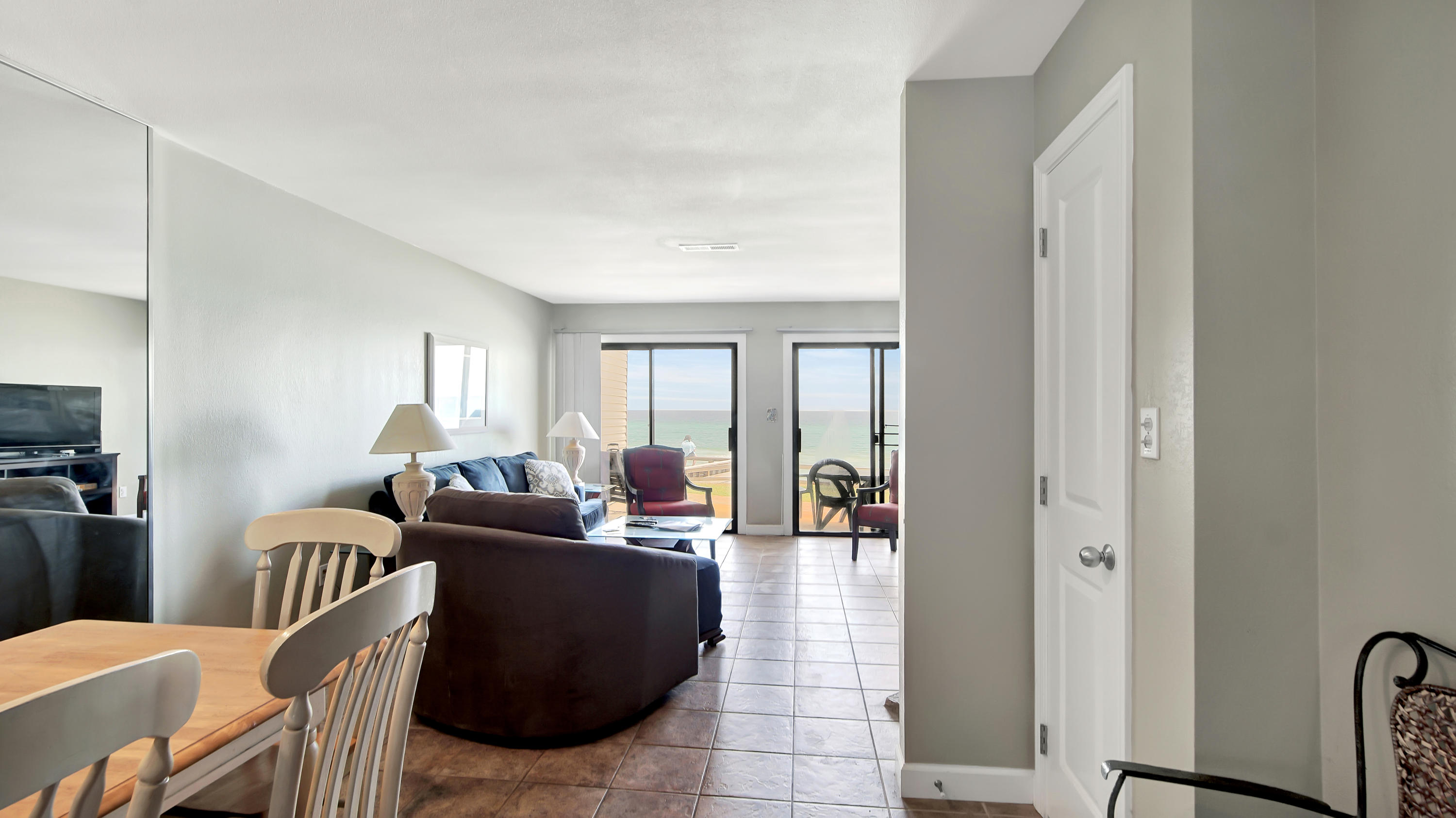 SILVER SANDS T/H - Residential