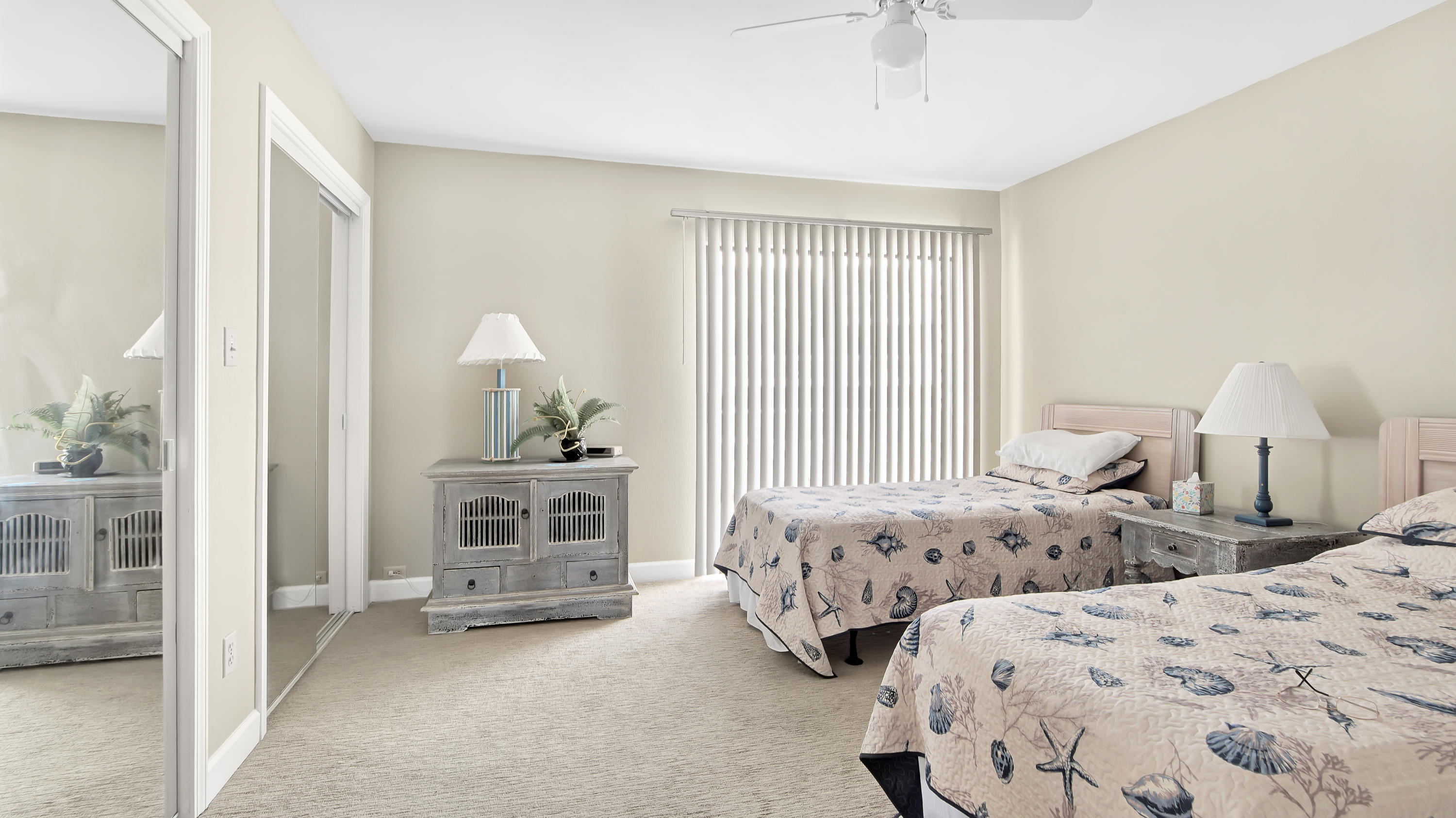 SILVER SANDS T/H - Residential