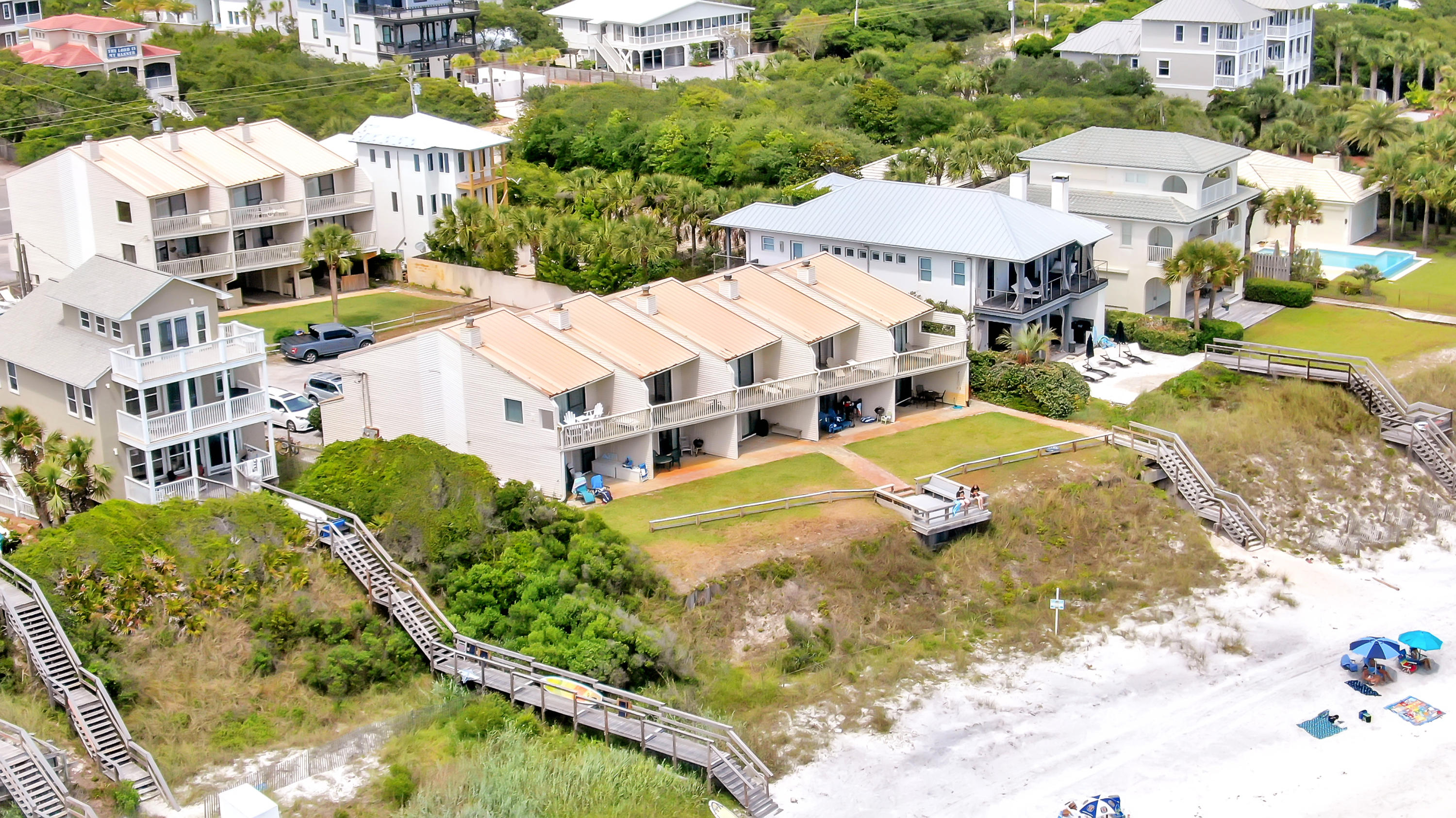 SILVER SANDS T/H - Residential