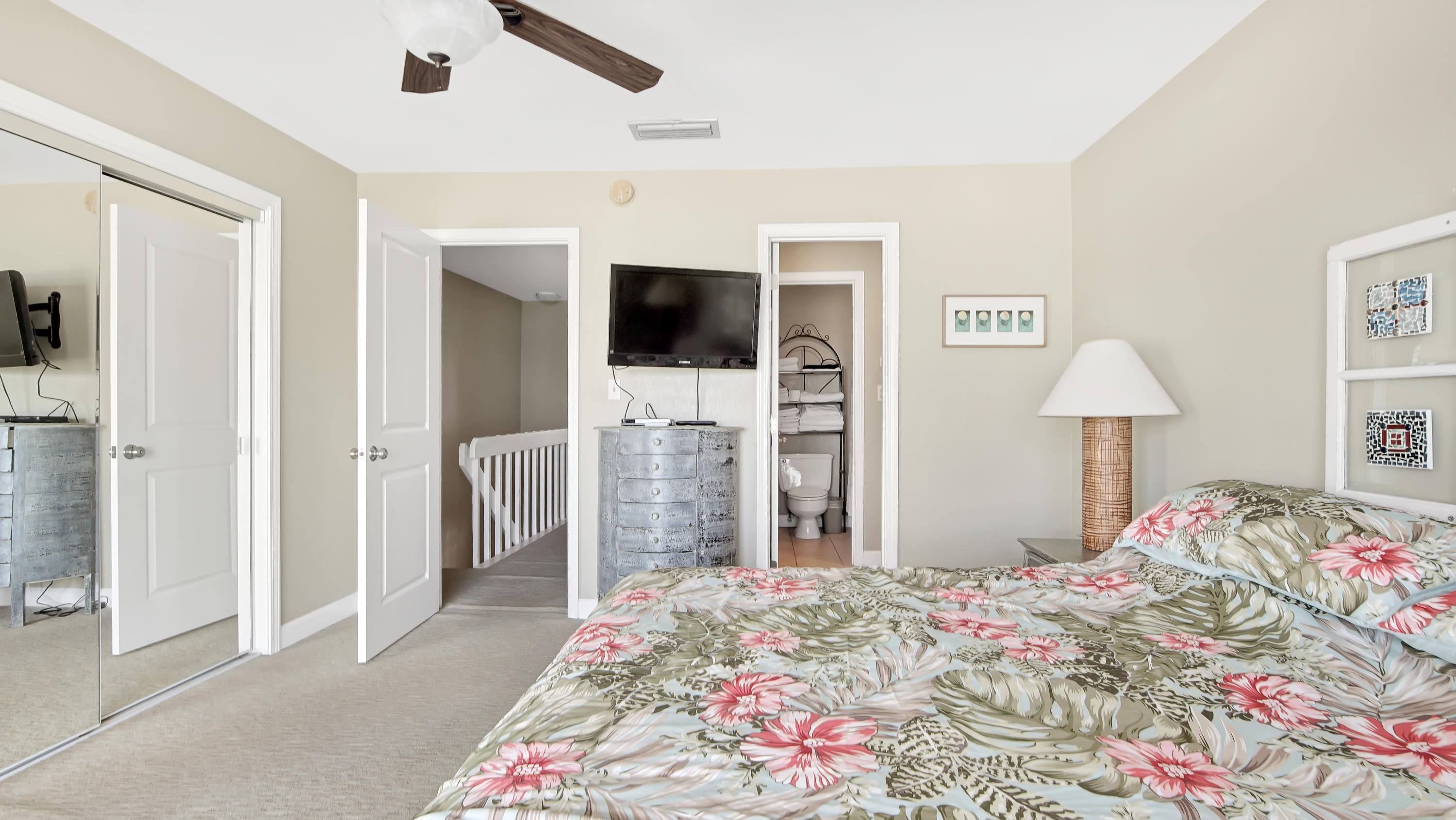 SILVER SANDS T/H - Residential
