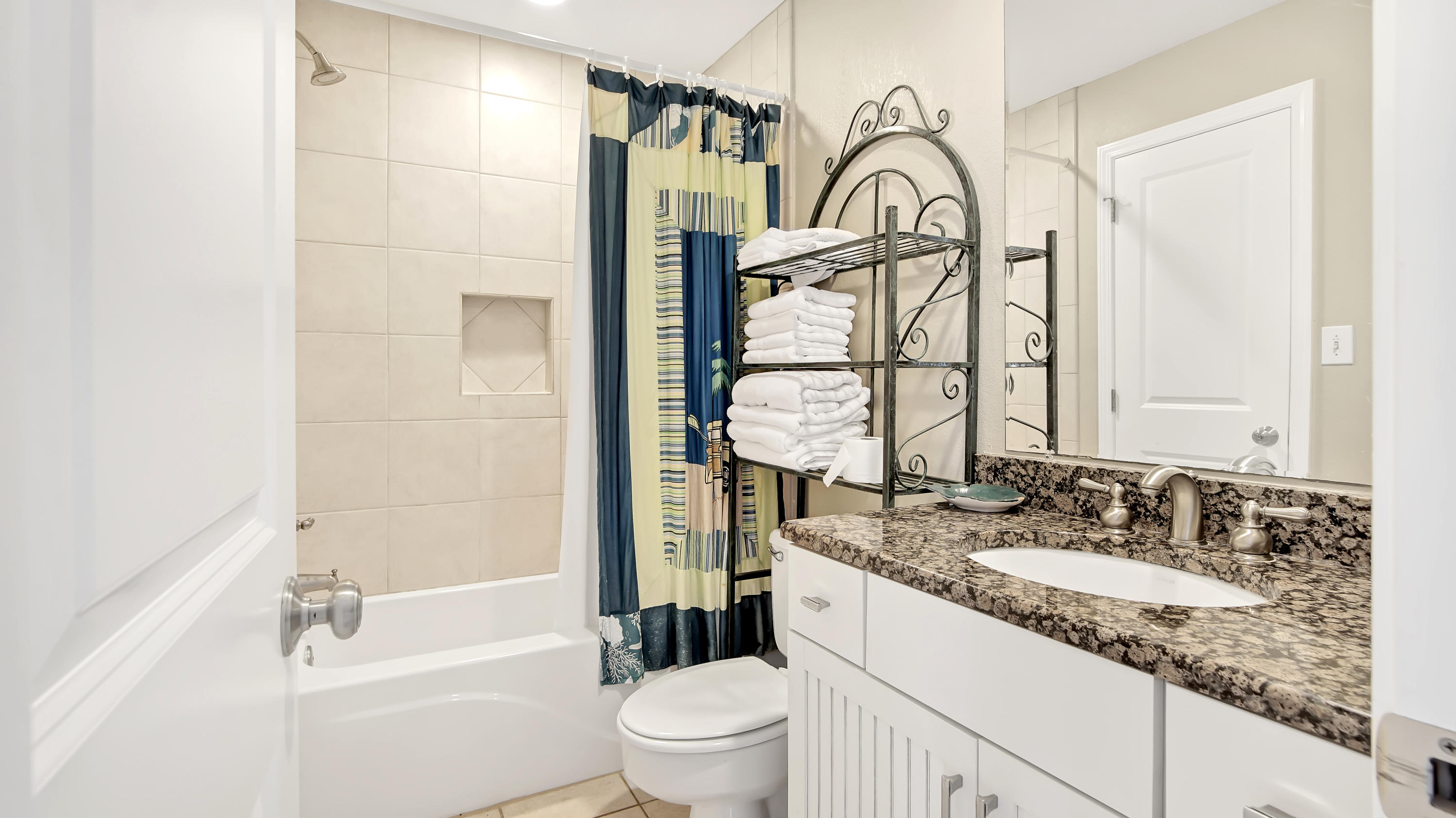 SILVER SANDS T/H - Residential