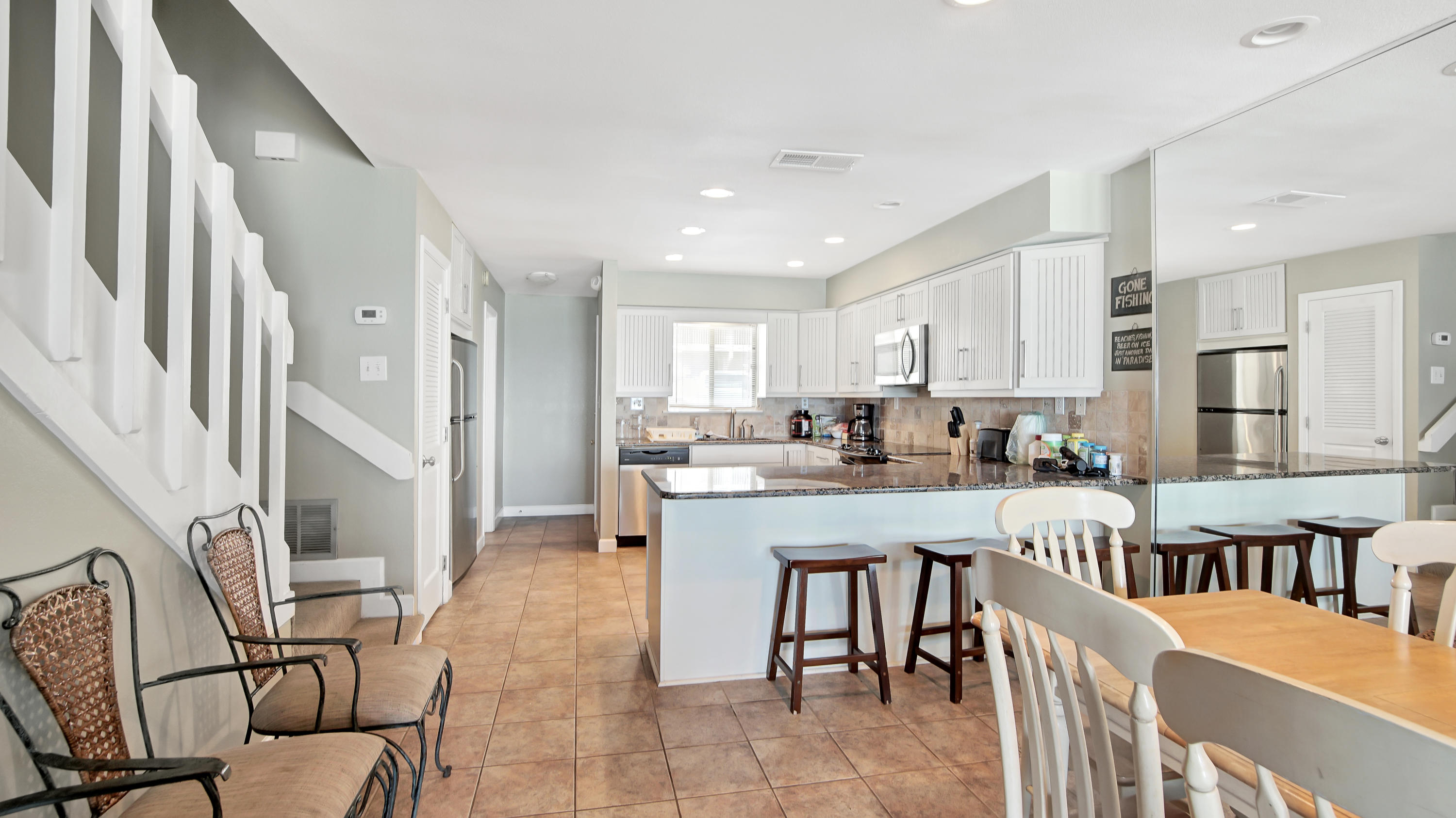 SILVER SANDS T/H - Residential