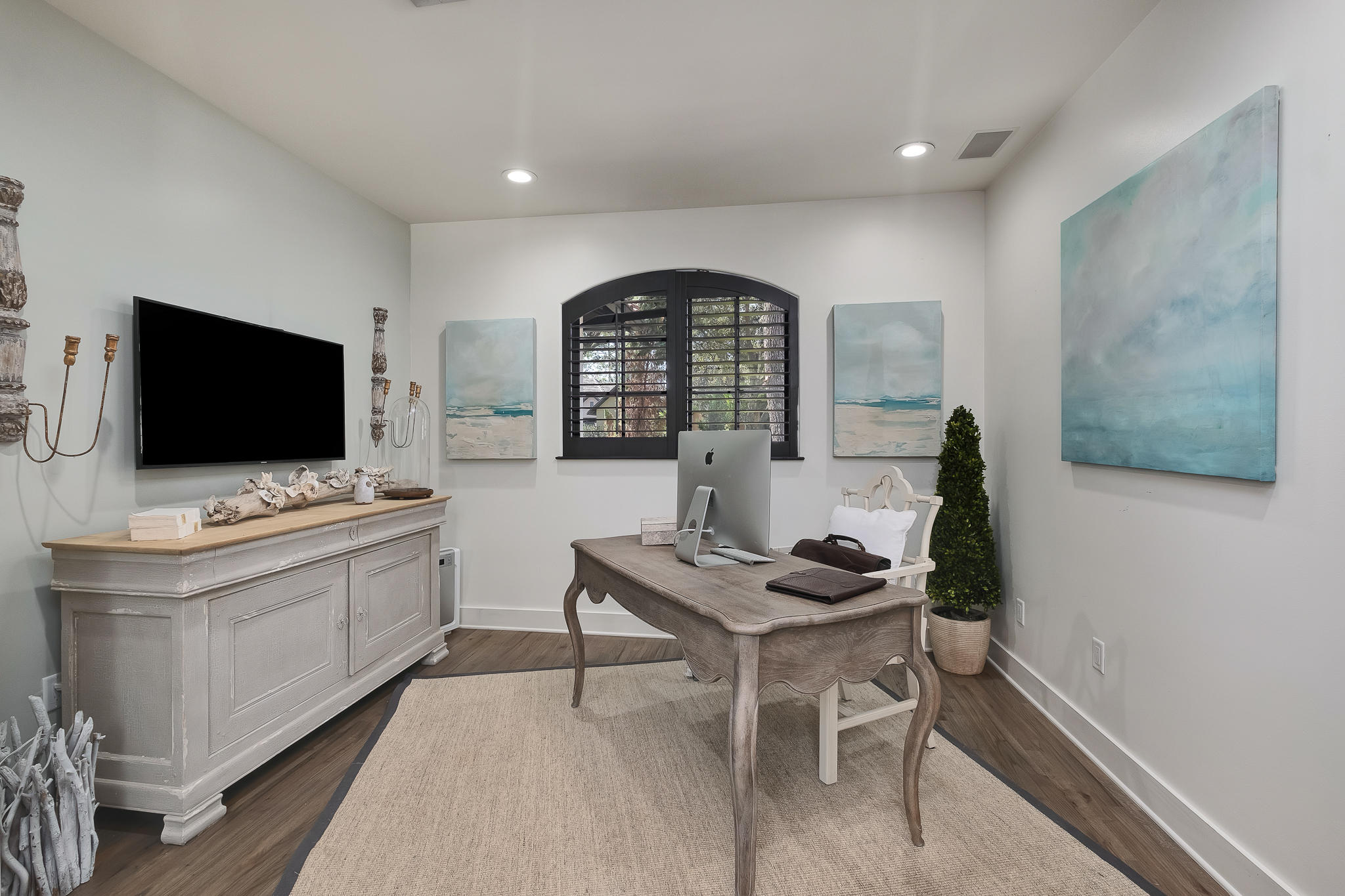 BURNT PINE - Residential