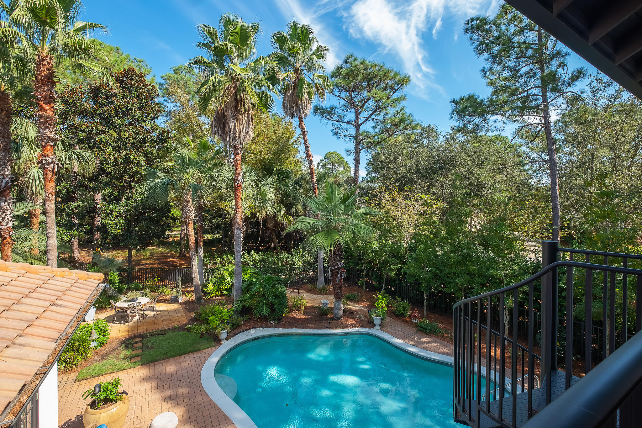 BURNT PINE - Residential