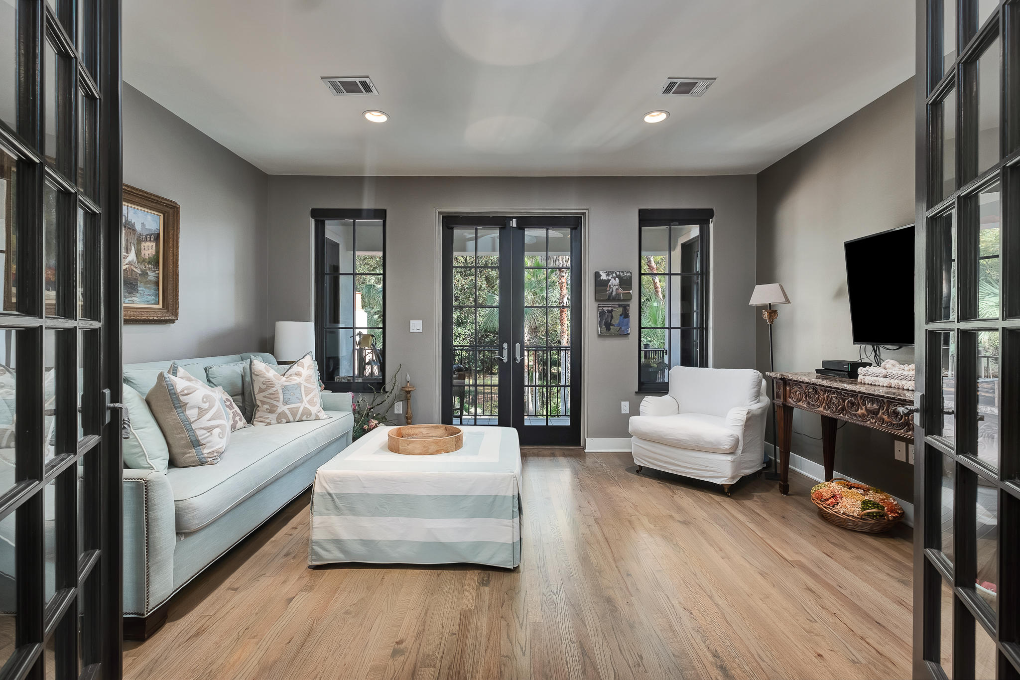 BURNT PINE - Residential