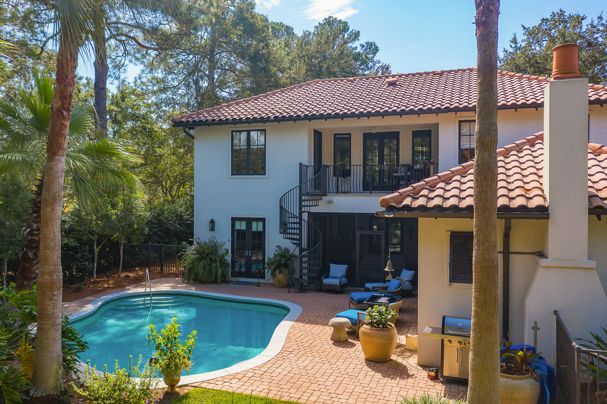 BURNT PINE - Residential