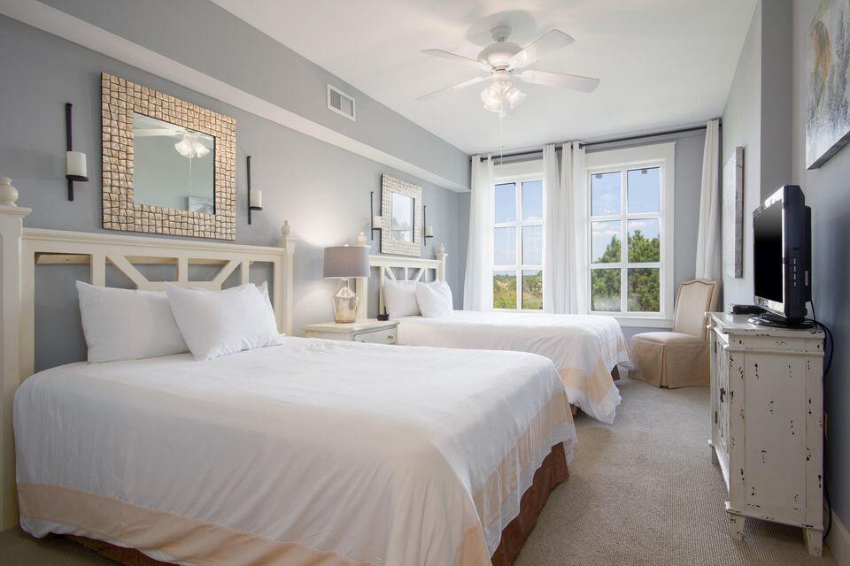 PILOT HOUSE - Residential Lease