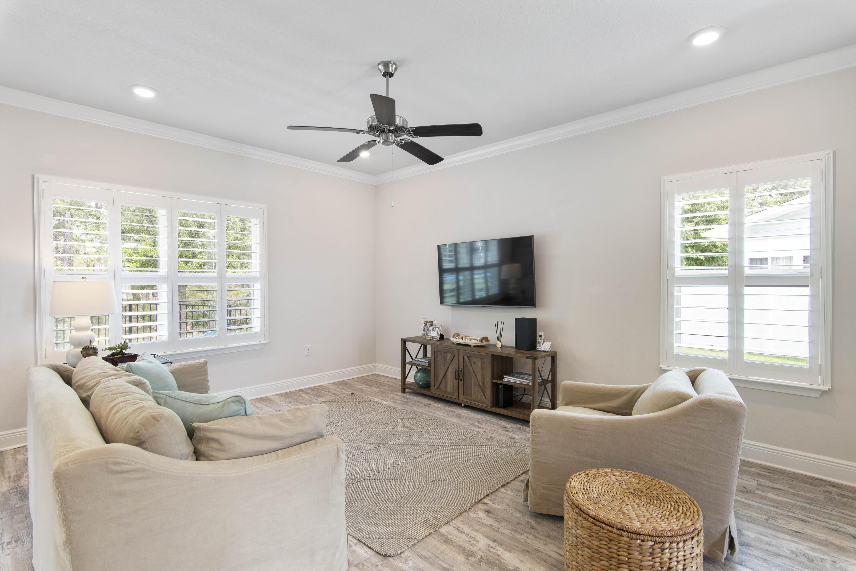 STONEGATE - Residential