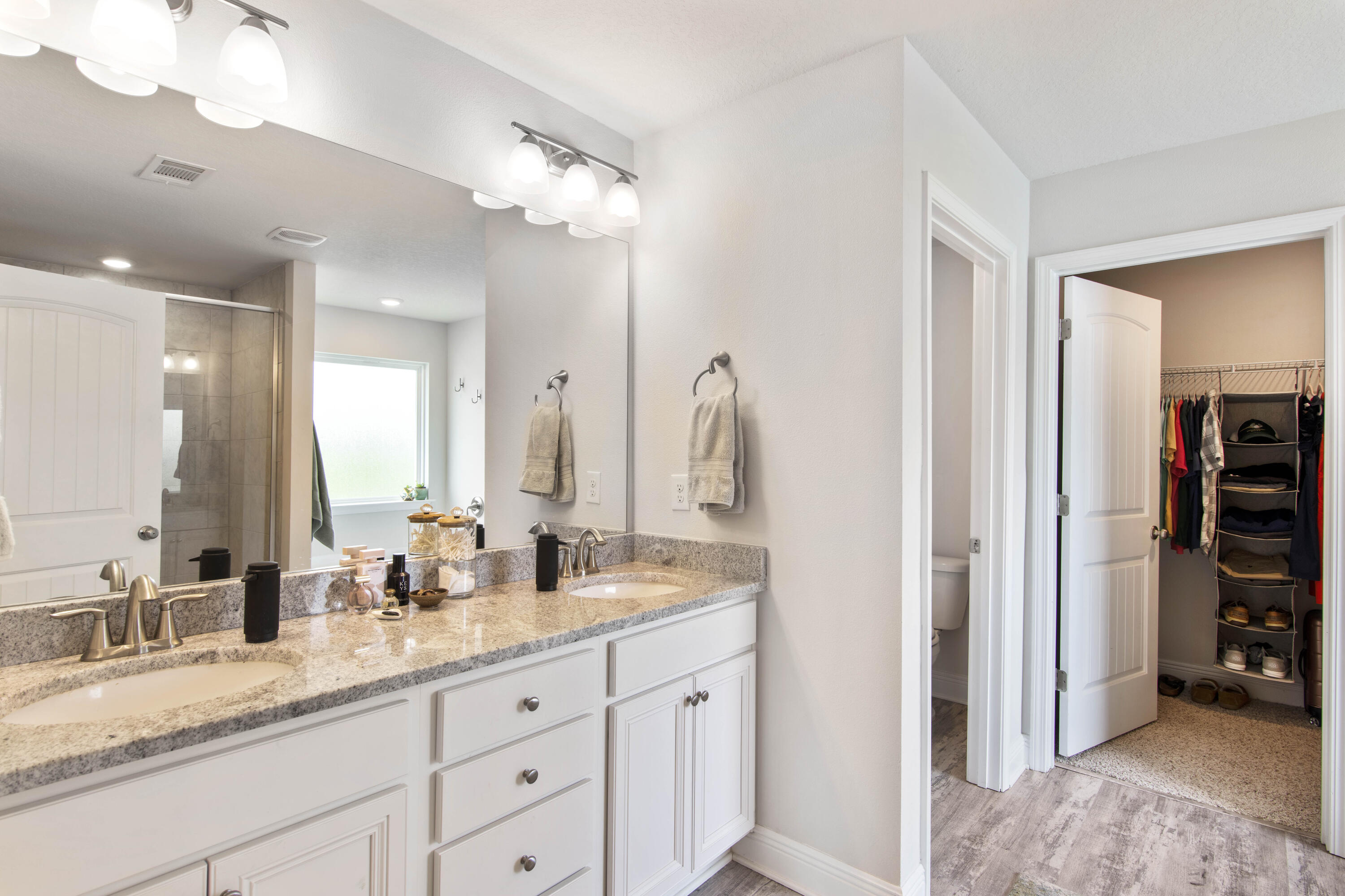 STONEGATE - Residential