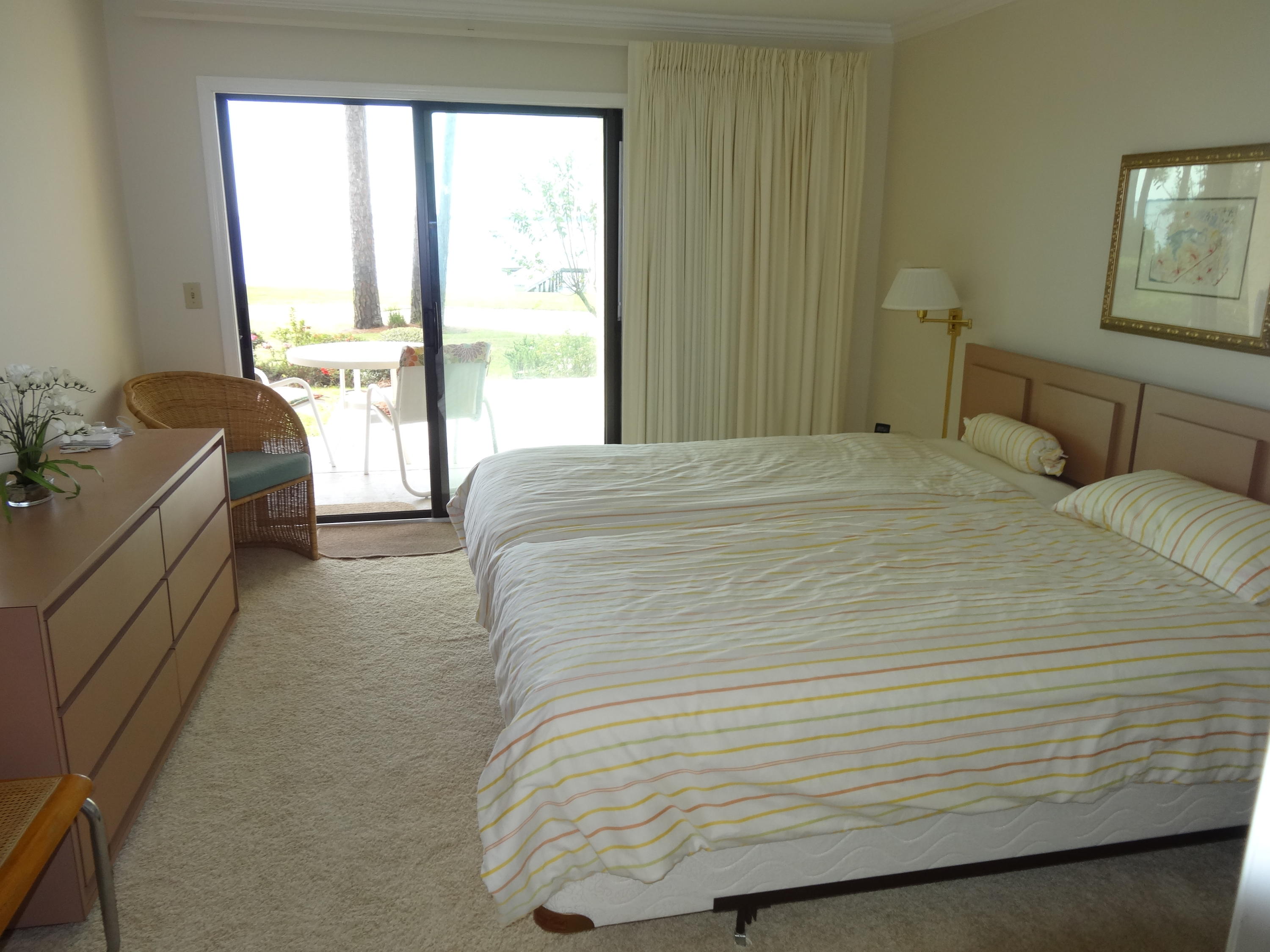 BAY VILLAS CONDOS - Residential