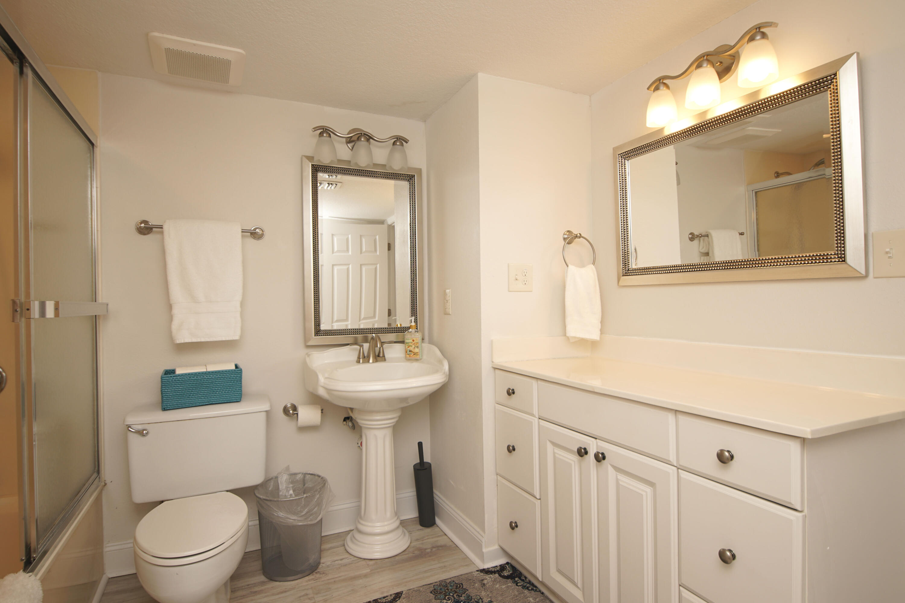 SHORELINE TOWERS 2 - Residential