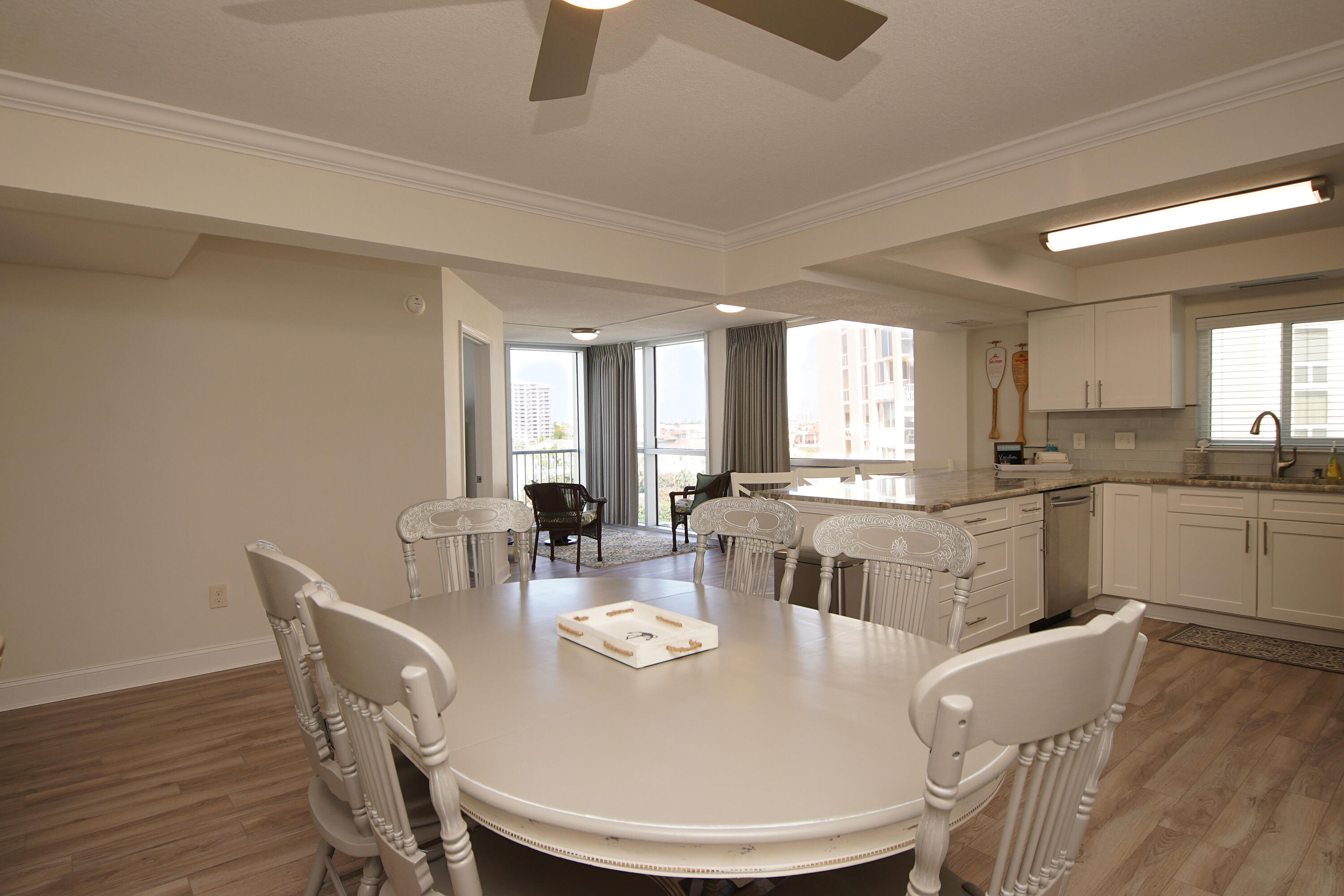 SHORELINE TOWERS 2 - Residential