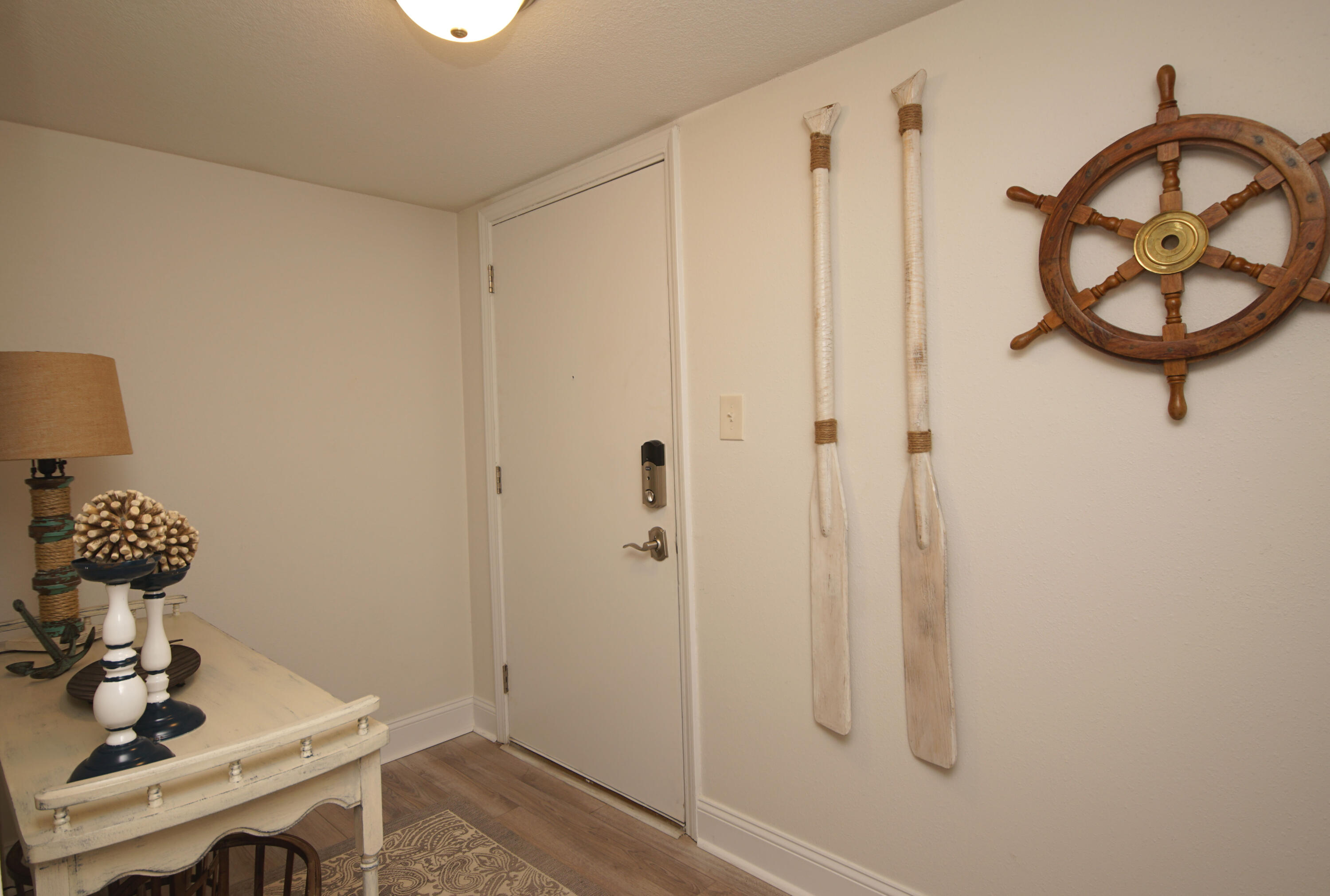 SHORELINE TOWERS 2 - Residential