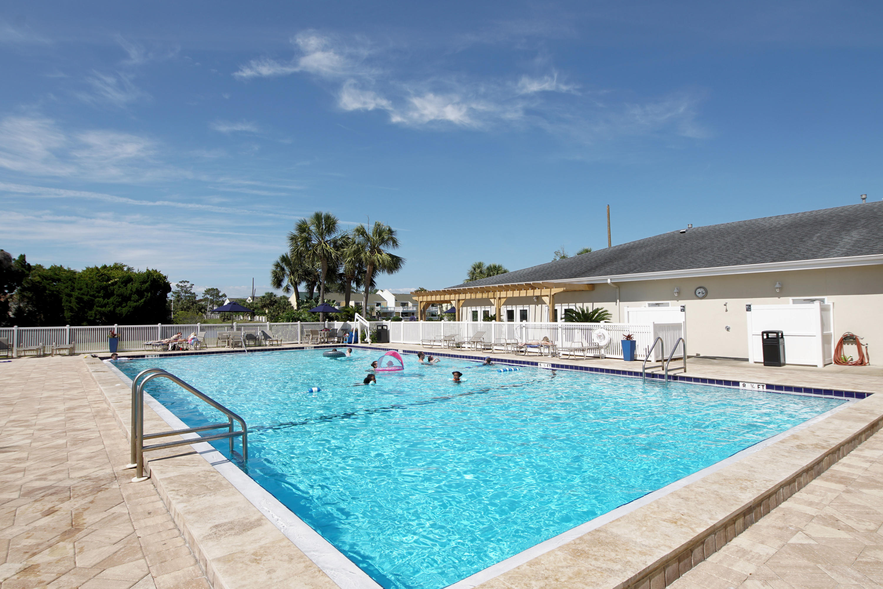 SHORELINE TOWERS 2 - Residential