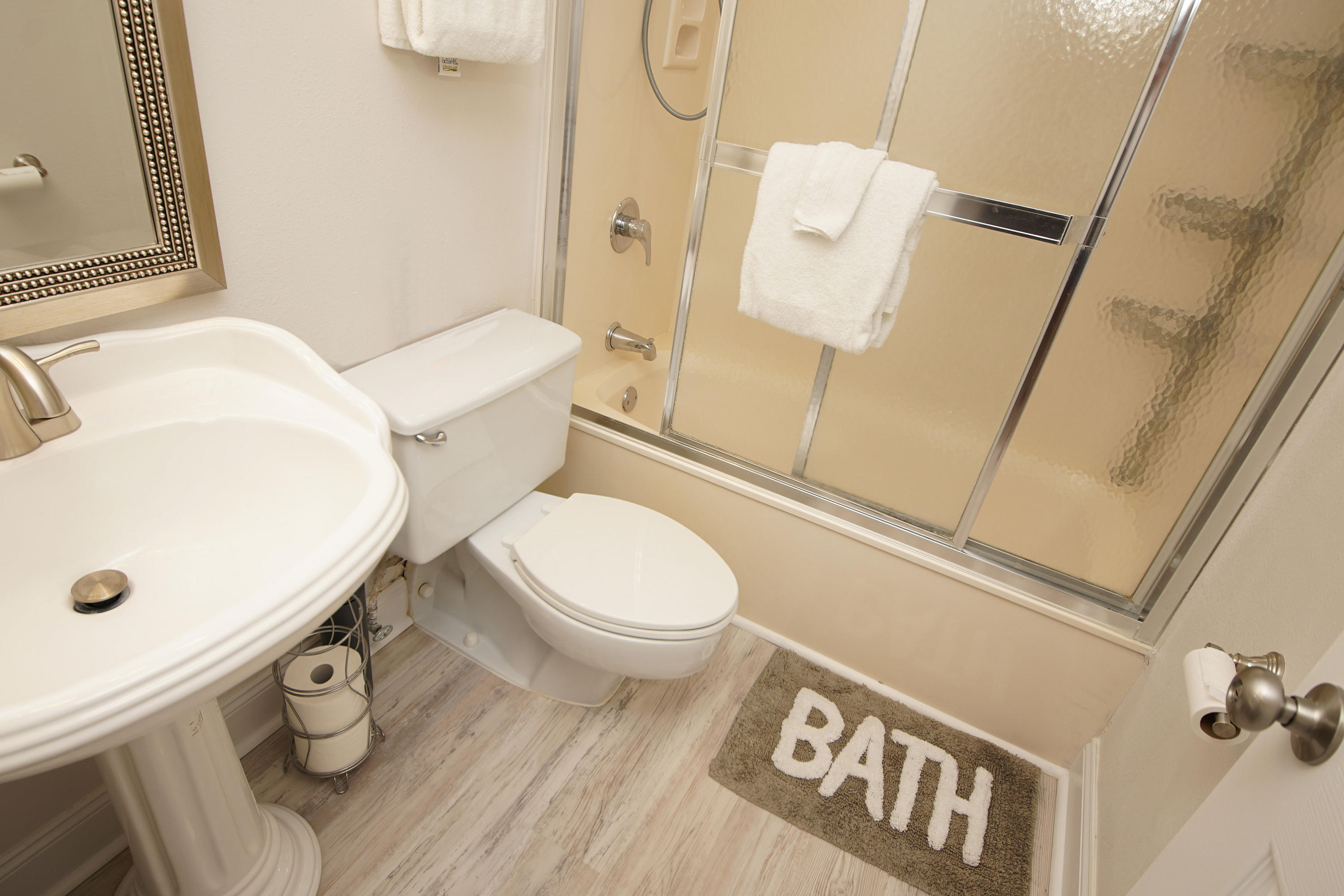 SHORELINE TOWERS 2 - Residential