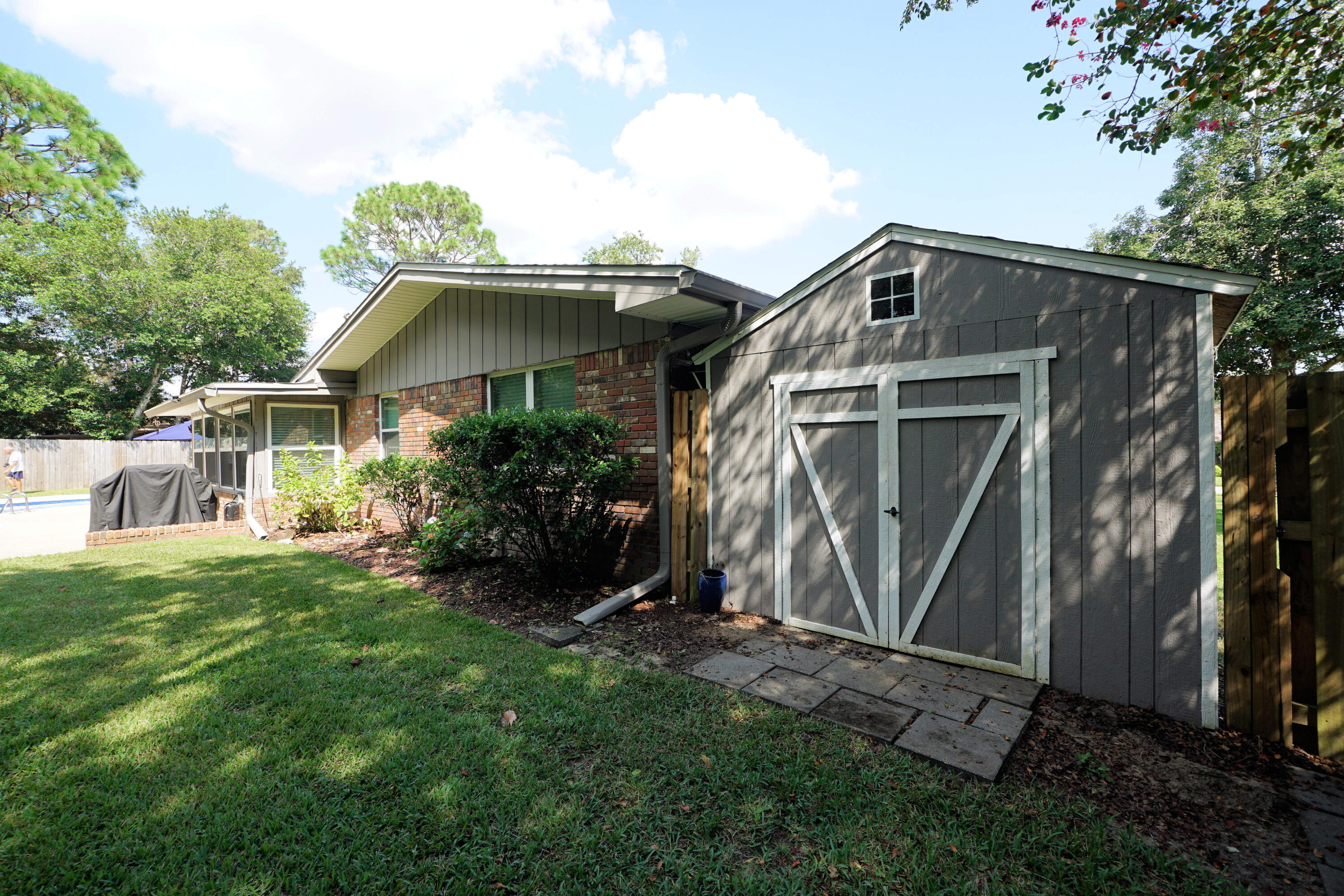 BAYOU POQUITO - Residential