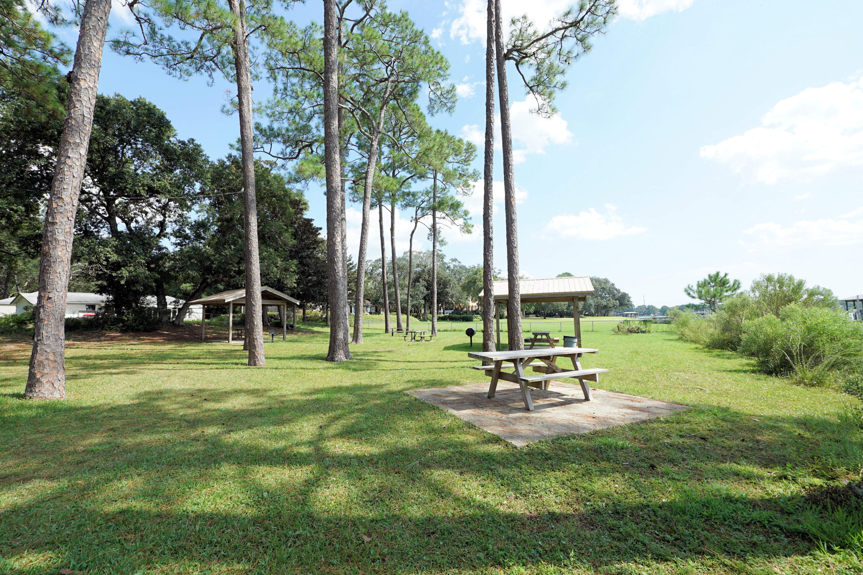 BAYOU POQUITO - Residential